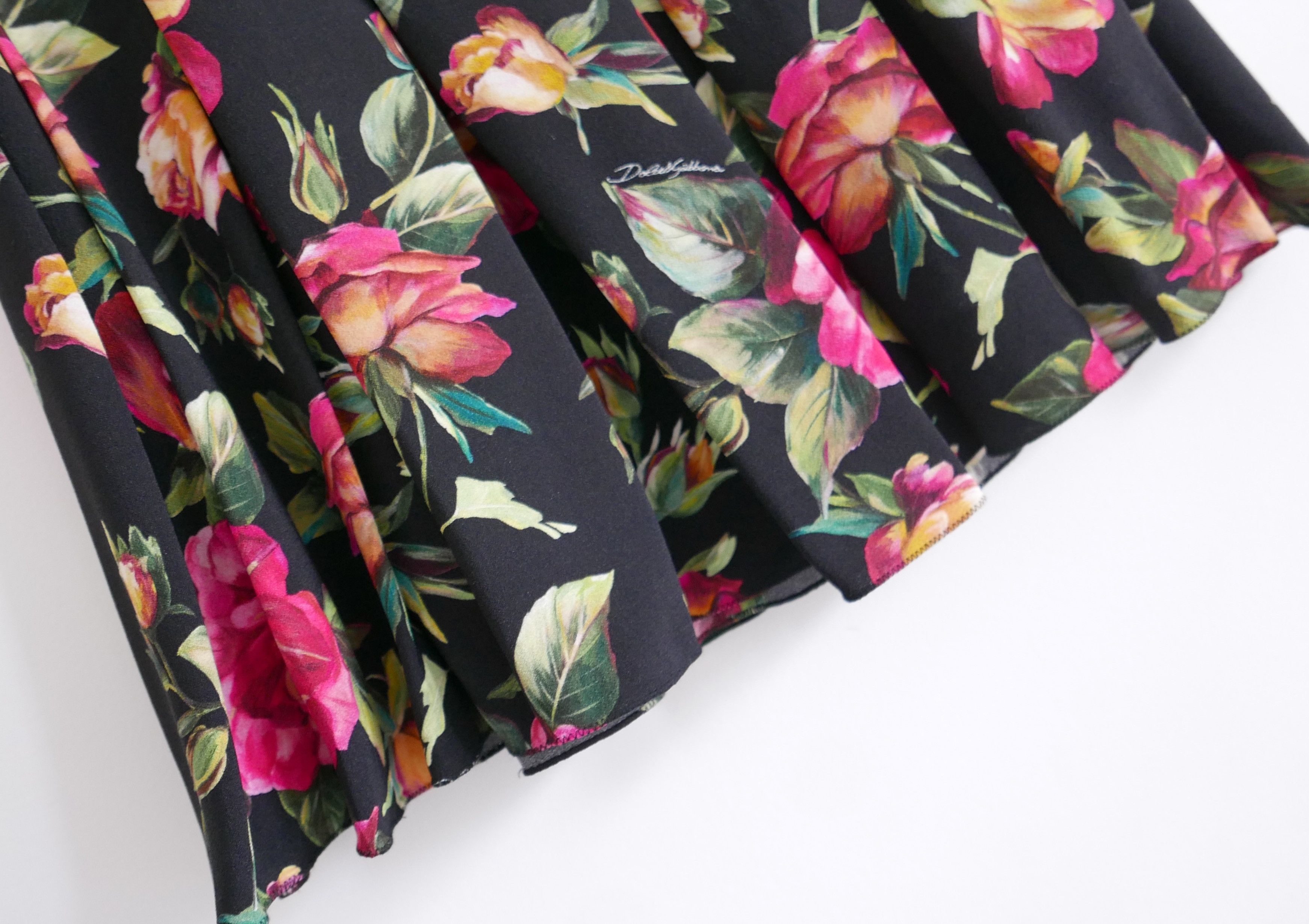 Dolce & Gabbana Dolce & Gabbana pleated rose print skirt Size 27" / US 4 / IT 40 - 2 Thumbnail