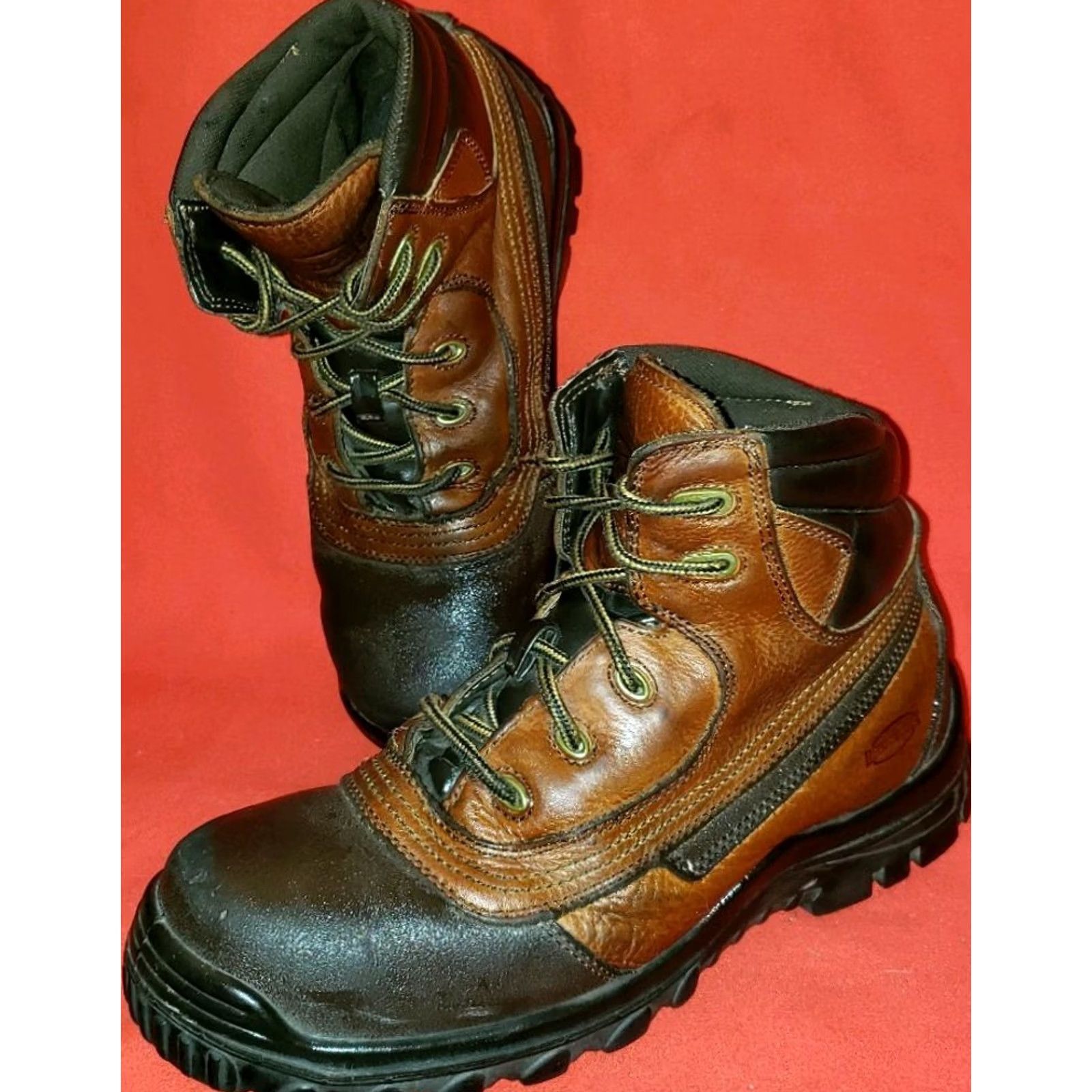 Vintage Iron Age Men's Steel Toe Work Boots 10M Brown Leather Padded Collar Tough Toe Shoes Heel Boot Size US 10 / EU 43 - 2 Thumbnail