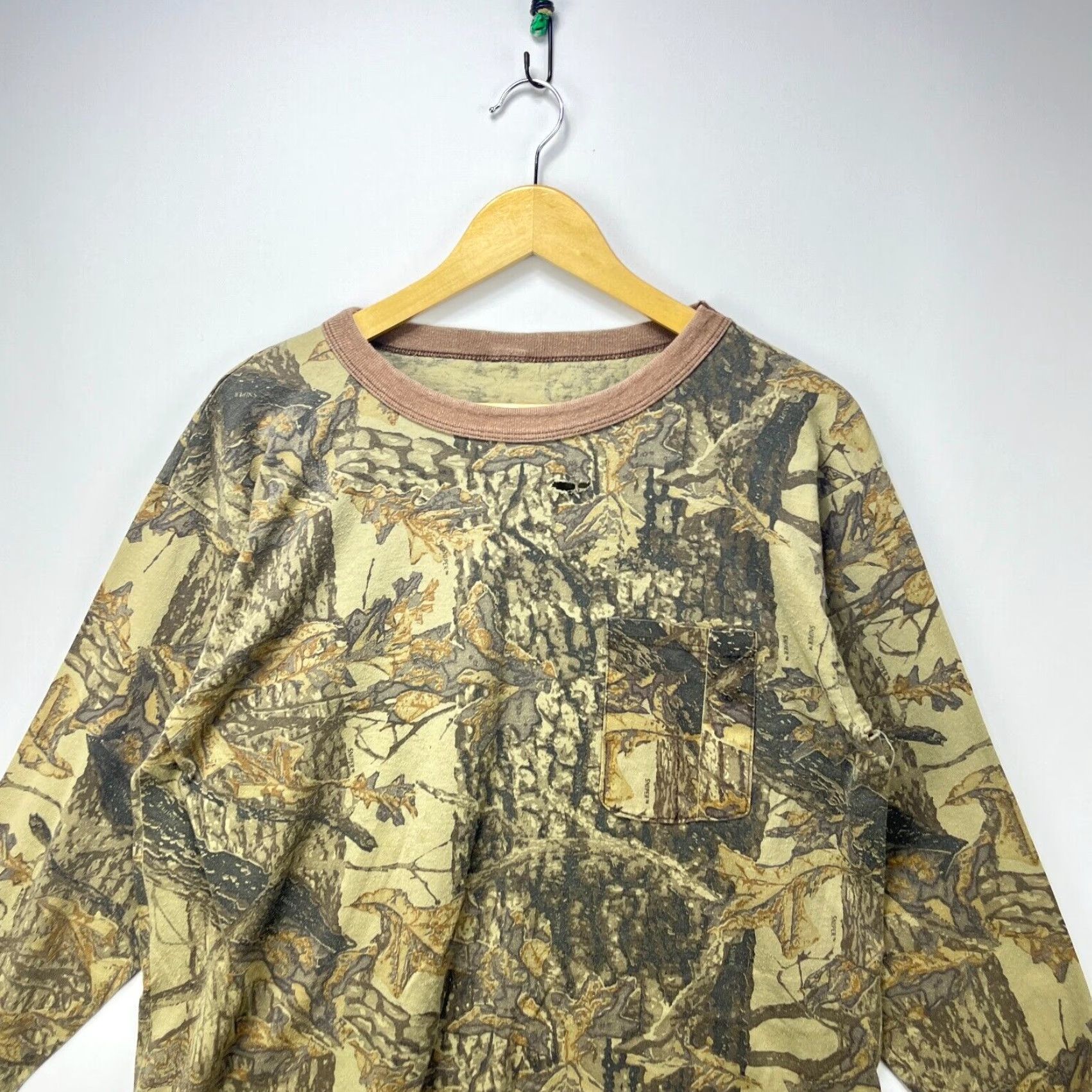 Realtree VINTAGE Realtree Boxy Camo Long Sleeve Shirt L Green 90s Mens Size US L / EU 52-54 / 3 - 2 Thumbnail
