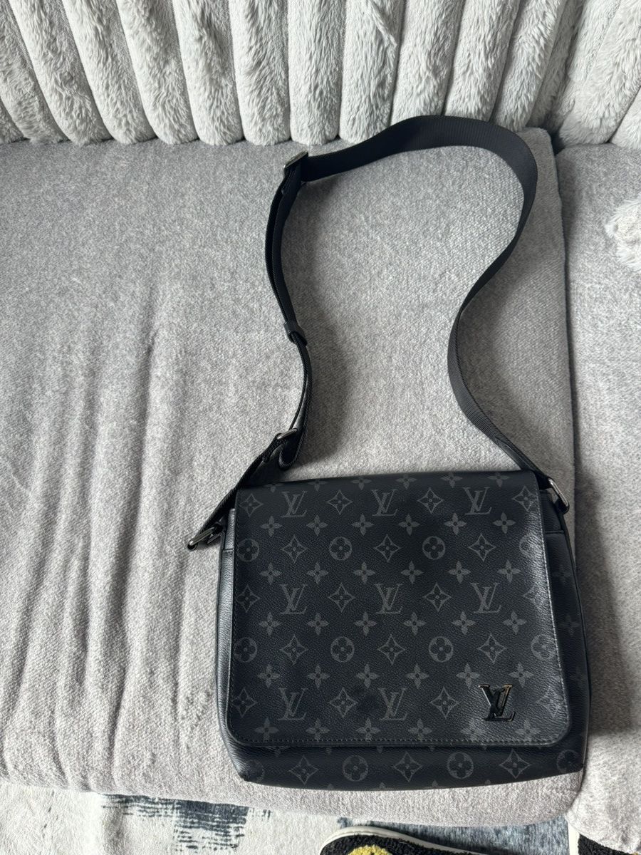 Louis Vuitton Louis Vuitton District Messenger Bag Monogram Eclipse Size ONE SIZE - 1 Thumbnail