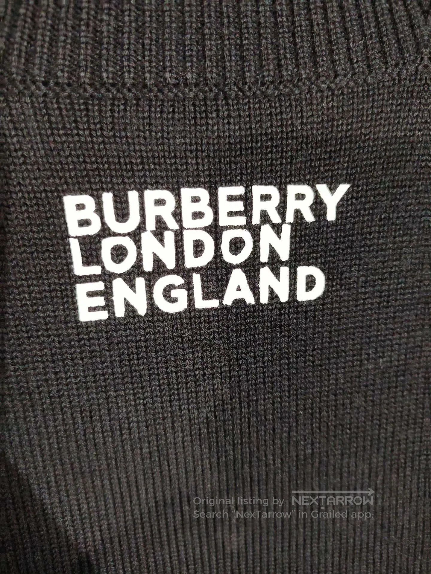 Burberry Burberry LOVE Sweater Black Wool Unisex. Size S / US 4 / IT 40 - 6 Thumbnail