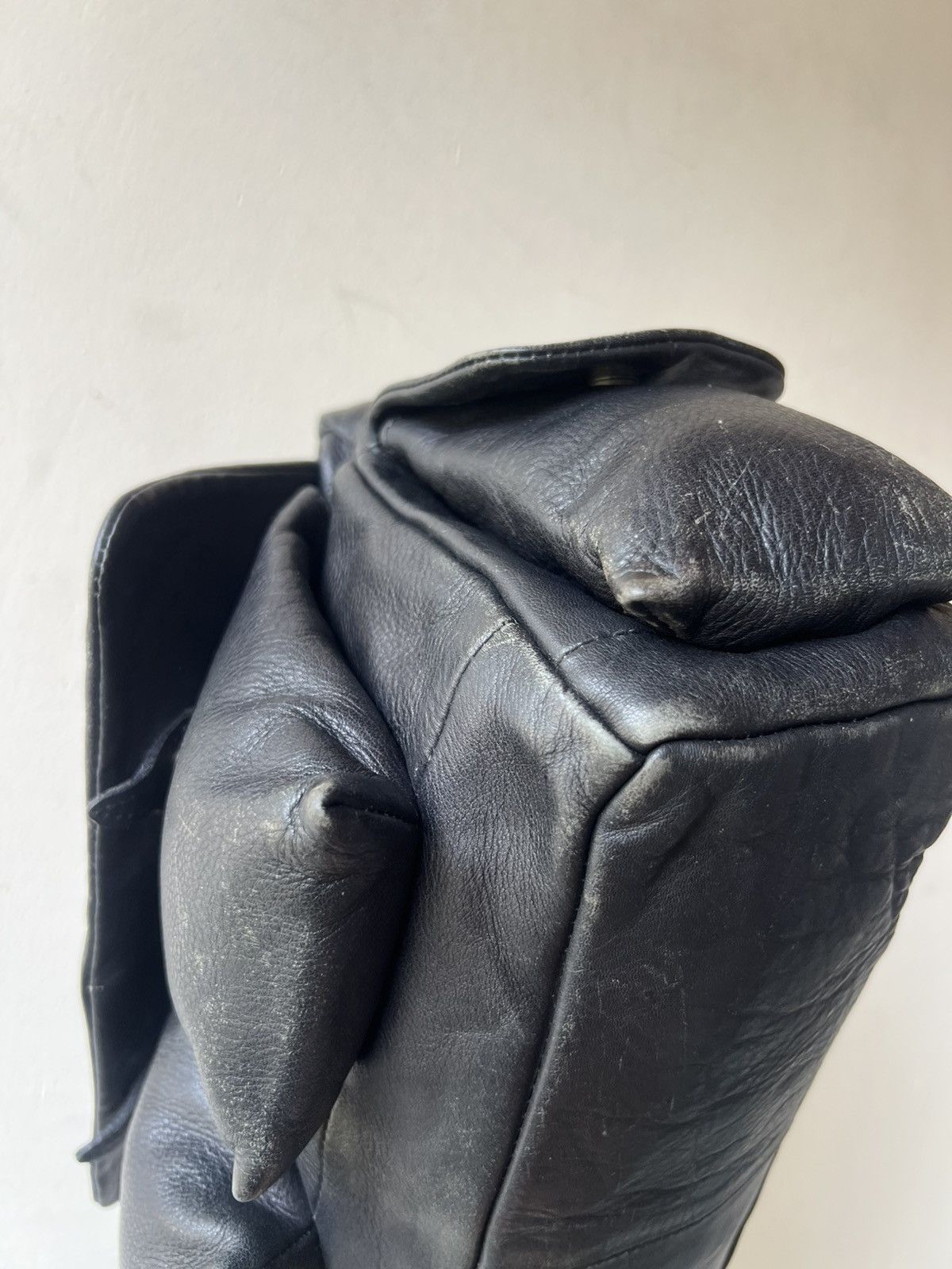 Leather Vintage ROSSI Florence Italy Faded Patina Cargo Sling Bag Size ONE SIZE - 24 Thumbnail