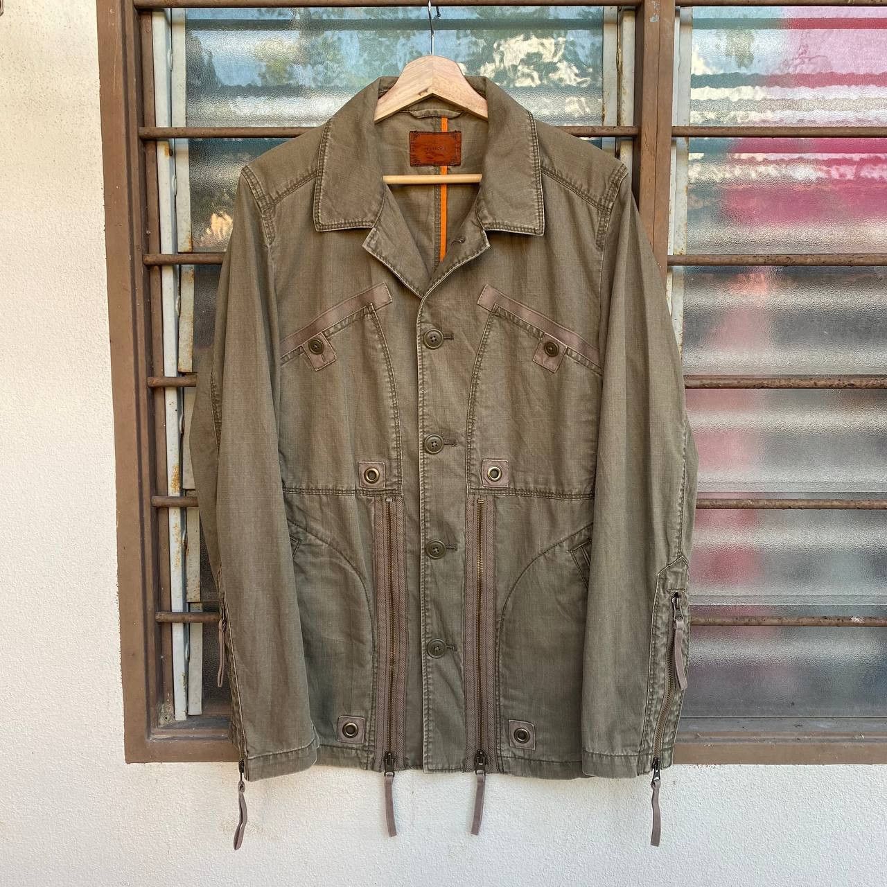 20471120 × 5351 POUR LES HOMMES × Le Grande Bleu (L.G.B.) RARE 291295 HOMME ROCK N ROLL UTILITY SURVIVAL JACKET Size US M / EU 48-50 / 2 - 5 Thumbnail