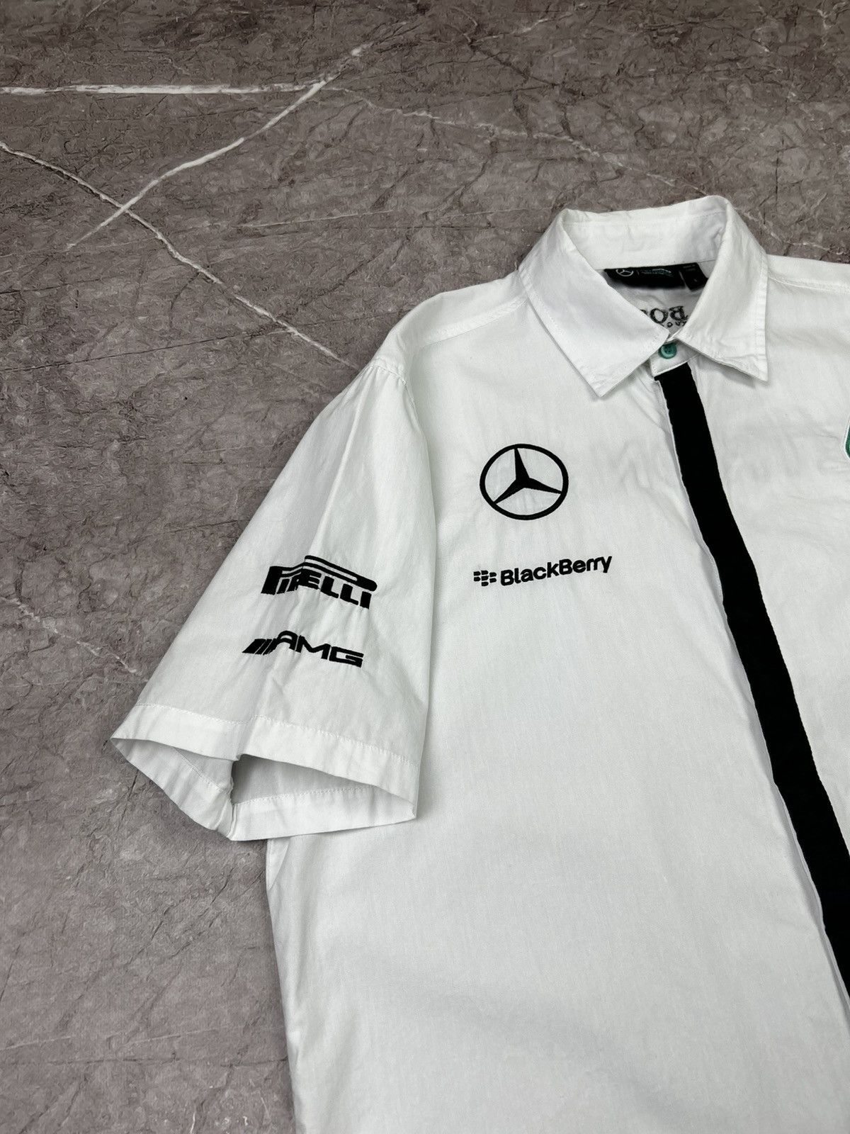 Hugo Boss Mercedes Benz Hugo boss Petronas Racing t-shirt size L Size US L / EU 52-54 / 3 - 5 Thumbnail