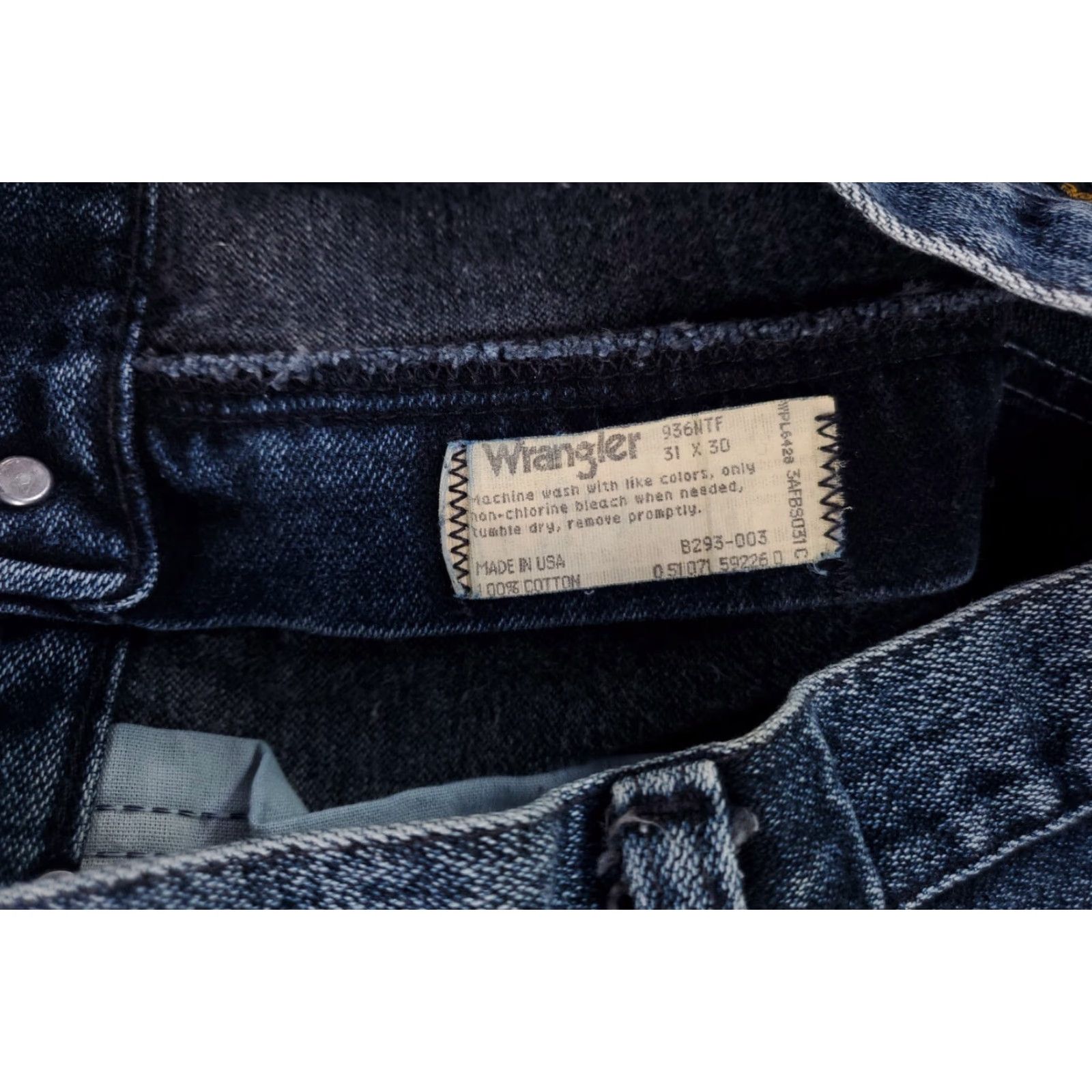 Wrangler VINTAGE Wrangler Jeans Acid Wash Blue VTG 70s 80s Made USA Men 30x30 Straight Jeans Mens Size US 30 / EU 46 - 2 Thumbnail