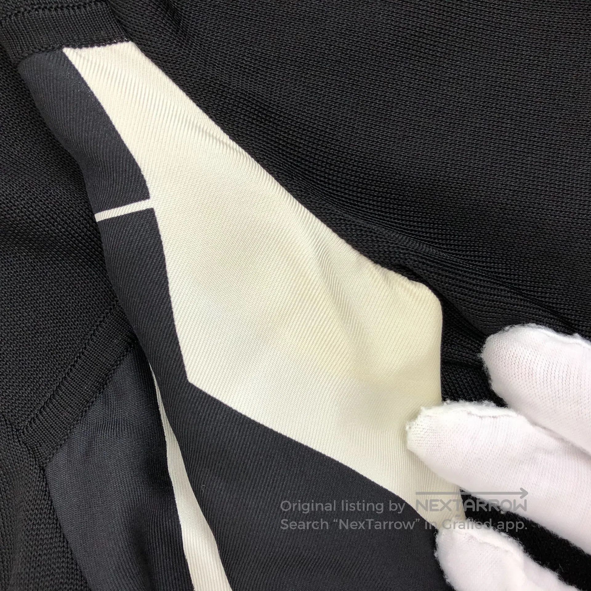 Hermes Hermes Black Geometric Pattern Printed Silk Crew Neck Long Size XXS / US 00 / IT 34 - 9 Thumbnail