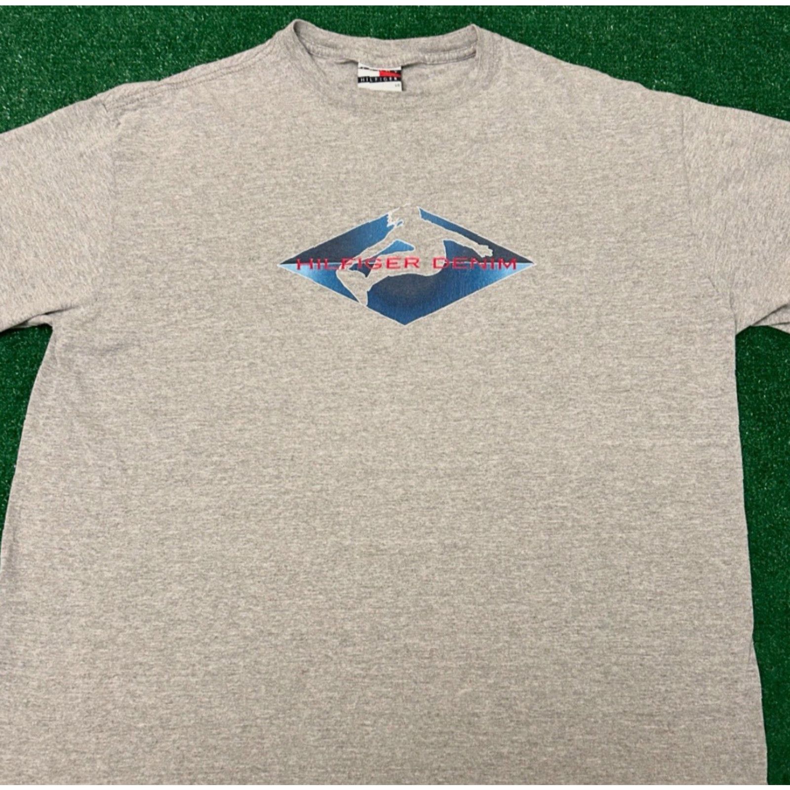 Tommy Hilfiger VINTAGE Tommy Hilfiger Surf Logo VTG Shirt Mens L Gray 90s Surf Skater Skate USA Beach Hip Hop Shirt Mens LG? Size US L / EU 52-54 / 3 - 3 Thumbnail