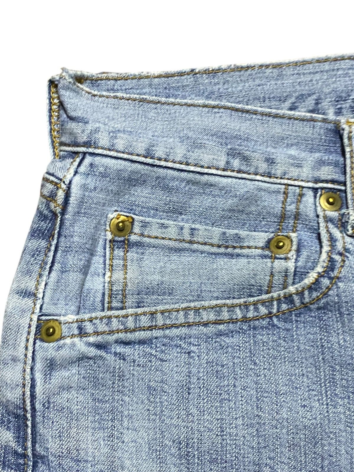 Japanese Brand Vintage Japanese Brand Uniqlo Light Wash Baggy Jeans Size US 32 / EU 48 - 10 Thumbnail