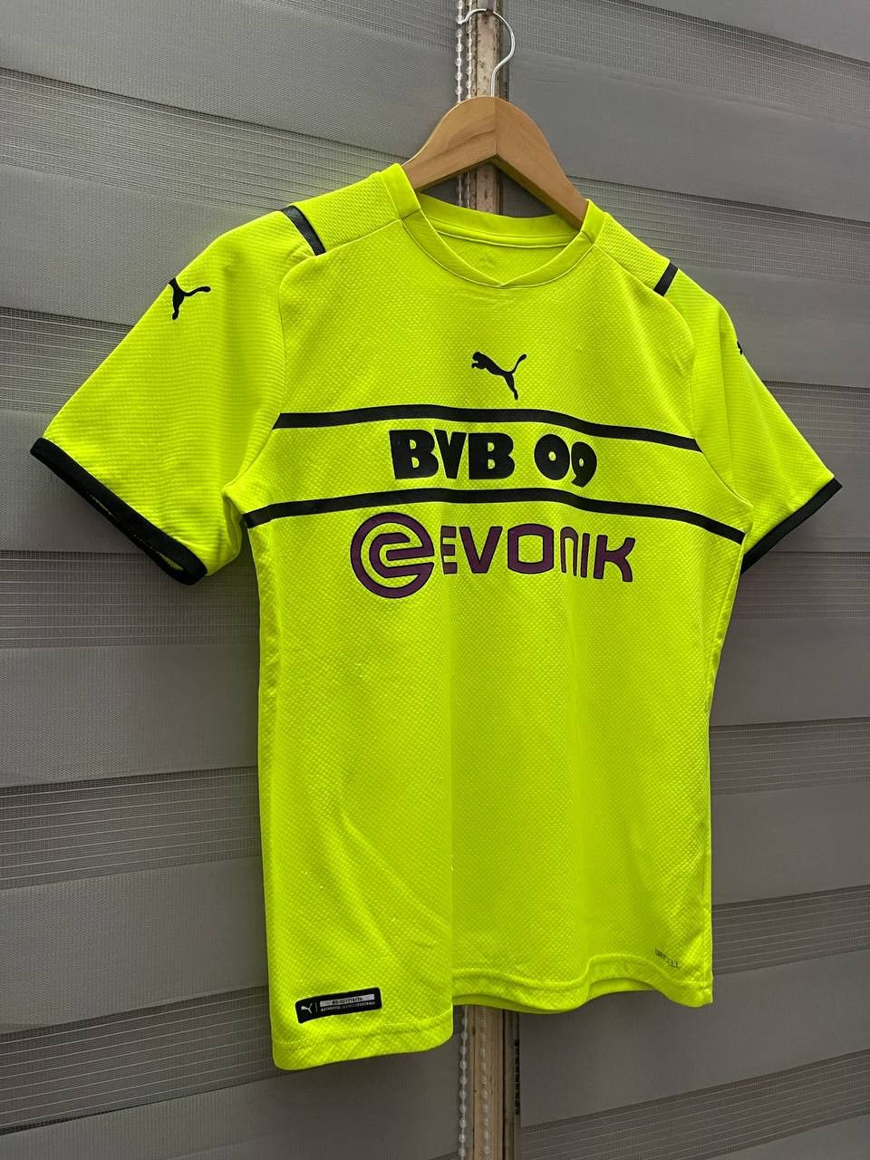 Puma Borussia Dortmund Home #30 2021/2022 Jersey Size US S / EU 44-46 / 1 - 2 Thumbnail