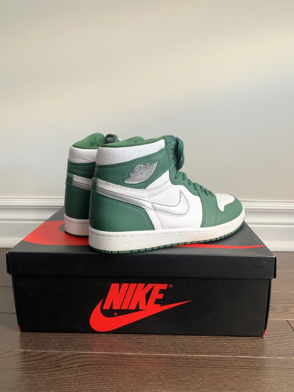 Jordan Brand Jordan 1 Retro High OG Gorge Green Size US 9 / EU 42 - 3 Thumbnail