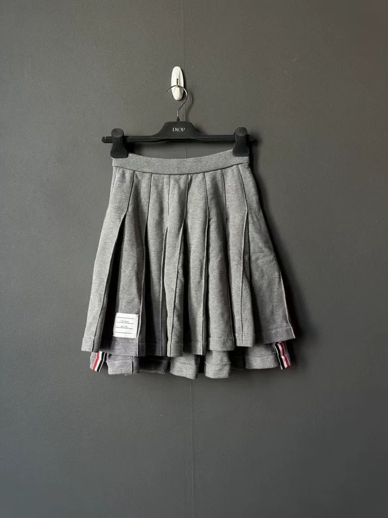 Thom Browne Thom Browne Grey pleated skirt Size 24" / US 00 / IT 34 - 1 Thumbnail