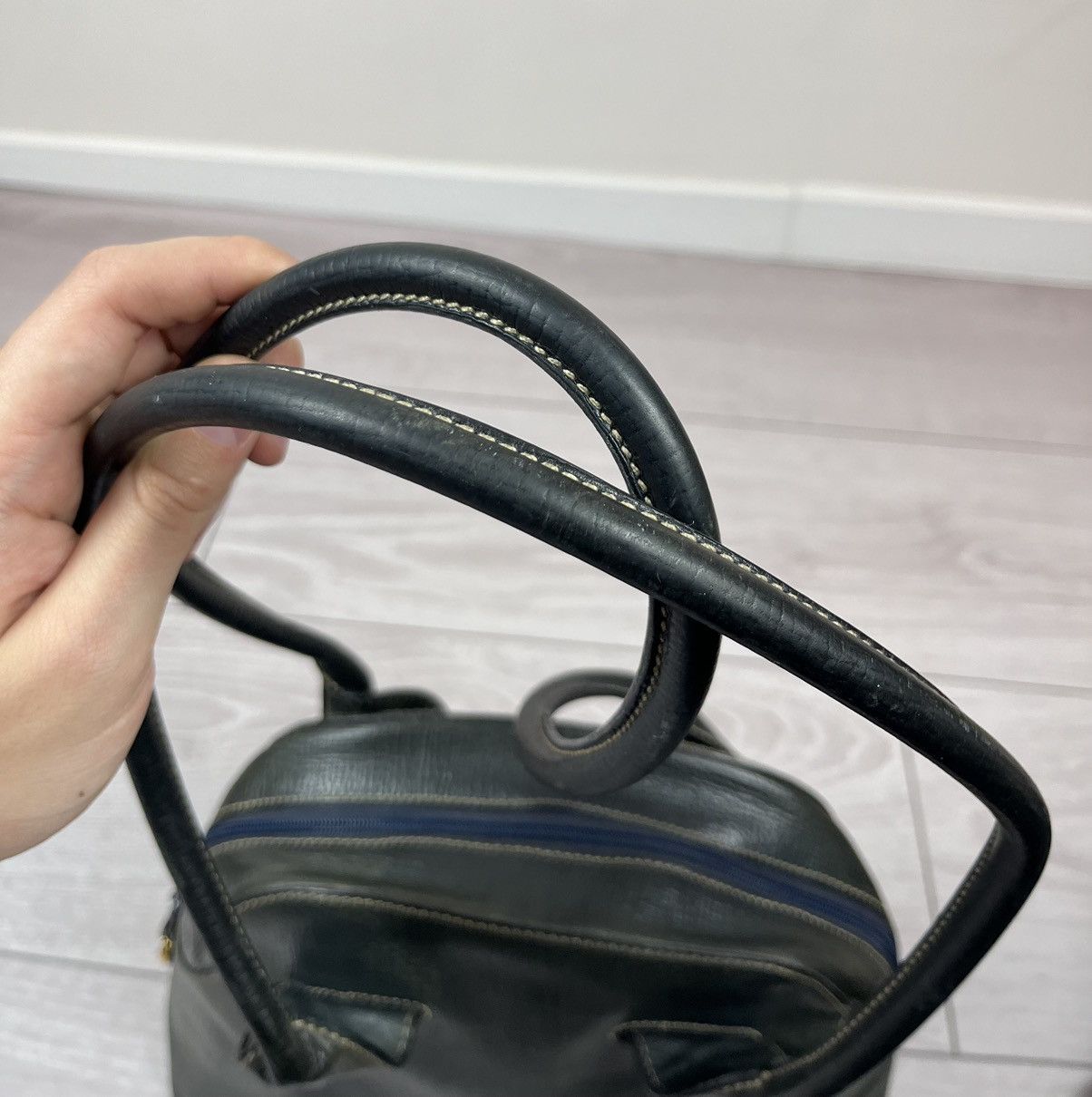 Loewe Loewe Vintage 80s Luxury Leather Shoulder Bag Womens Size ONE SIZE - 9 Thumbnail