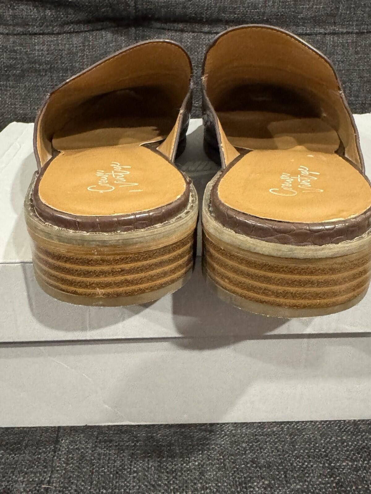 Other Crown Vintage Lacerate Croc Embossed Mules Slip On Sz 9.5M Size US 9.5 / IT 39.5 - 11 Thumbnail