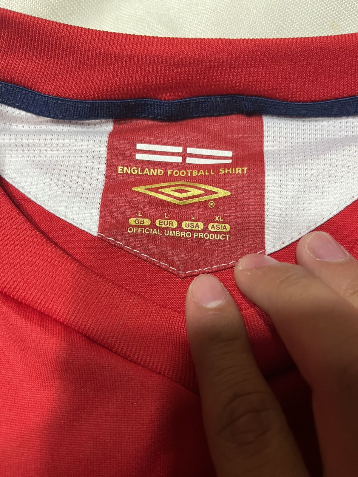 Umbro Official Umbro England national team away football jersey Size US L / EU 52-54 / 3 - 2 Thumbnail