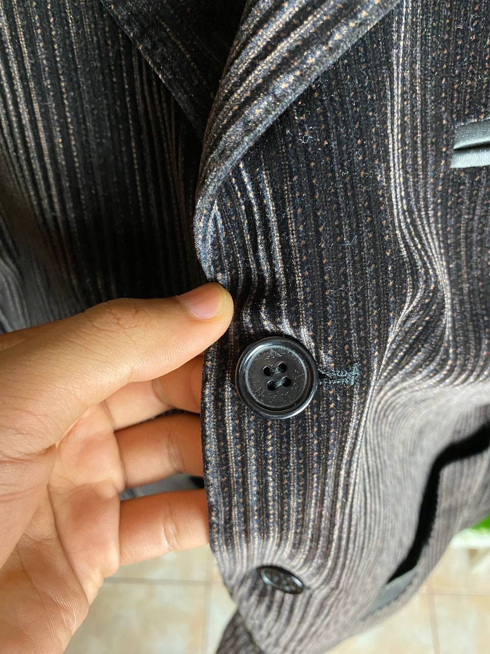 Giorgio Armani × Velvet Giorgio Armani Men Velvel Coat / Suit Made in ITALY (PIT 22) Size 54R - 5 Thumbnail