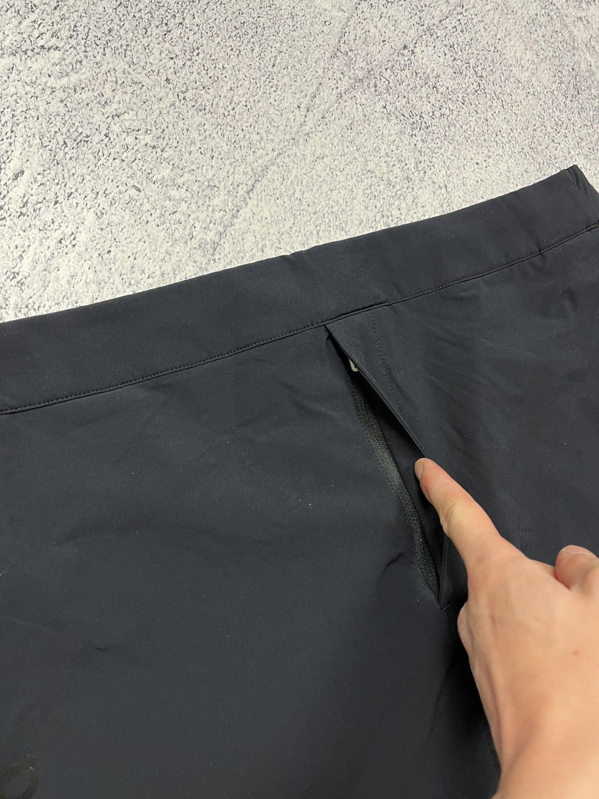 Other Run On Clouds Nylon Baggy Active Track Pants Joggers Outdoor Size US 34 / EU 50 - 11 Thumbnail