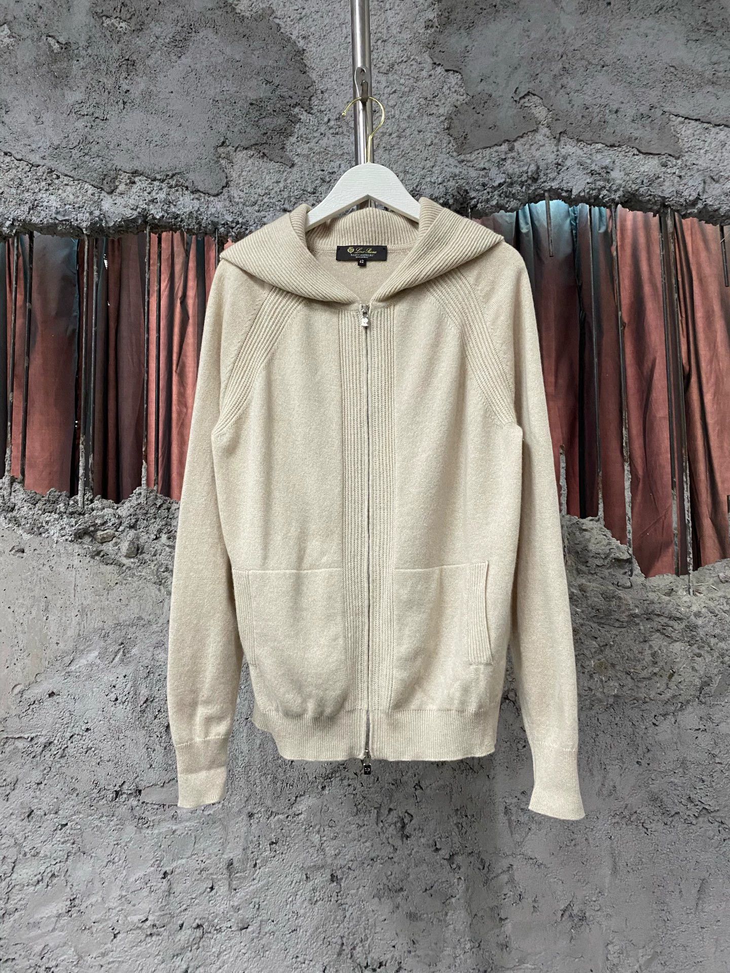 Loro Piana Loro Piana Classic 100% Cashmere Knitted Cardigan 42 Size US XS / EU 42 / 0 - 1 Thumbnail