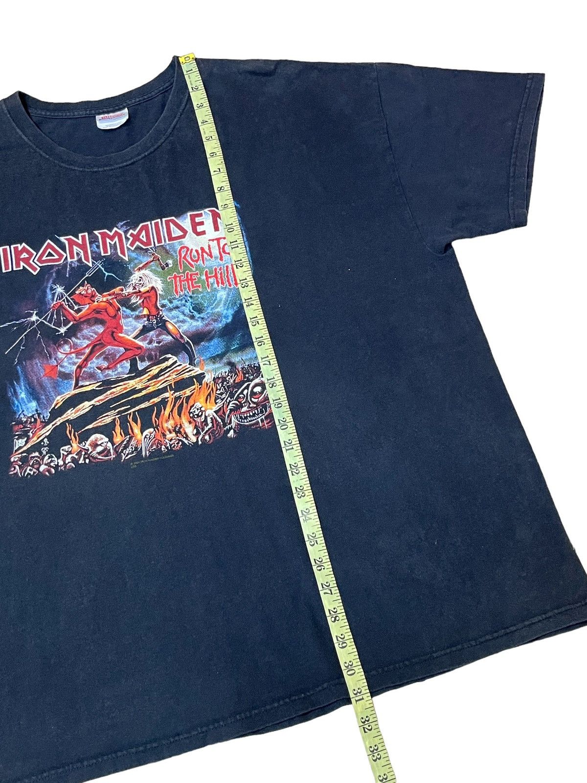 Iron Maiden VINTAGE Y2K IRON MAIDEN “RUN TO THE HILLS” 2004 TOUR T SHIRT Size US XXL / EU 58 / 5 - 8 Thumbnail