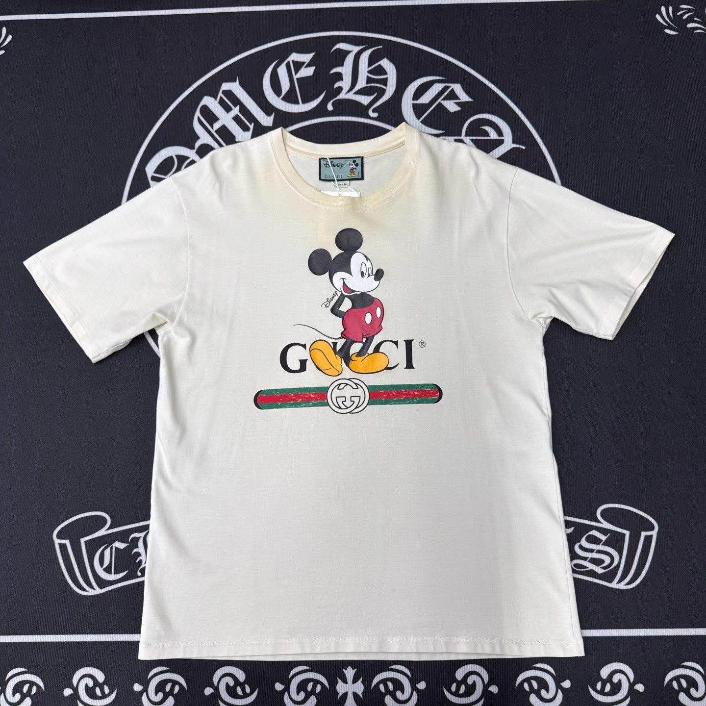 Gucci Gucci x Disney Mickey Mouse White T-Shirt Q10 Size US L / EU 52-54 / 3 - 1 Thumbnail