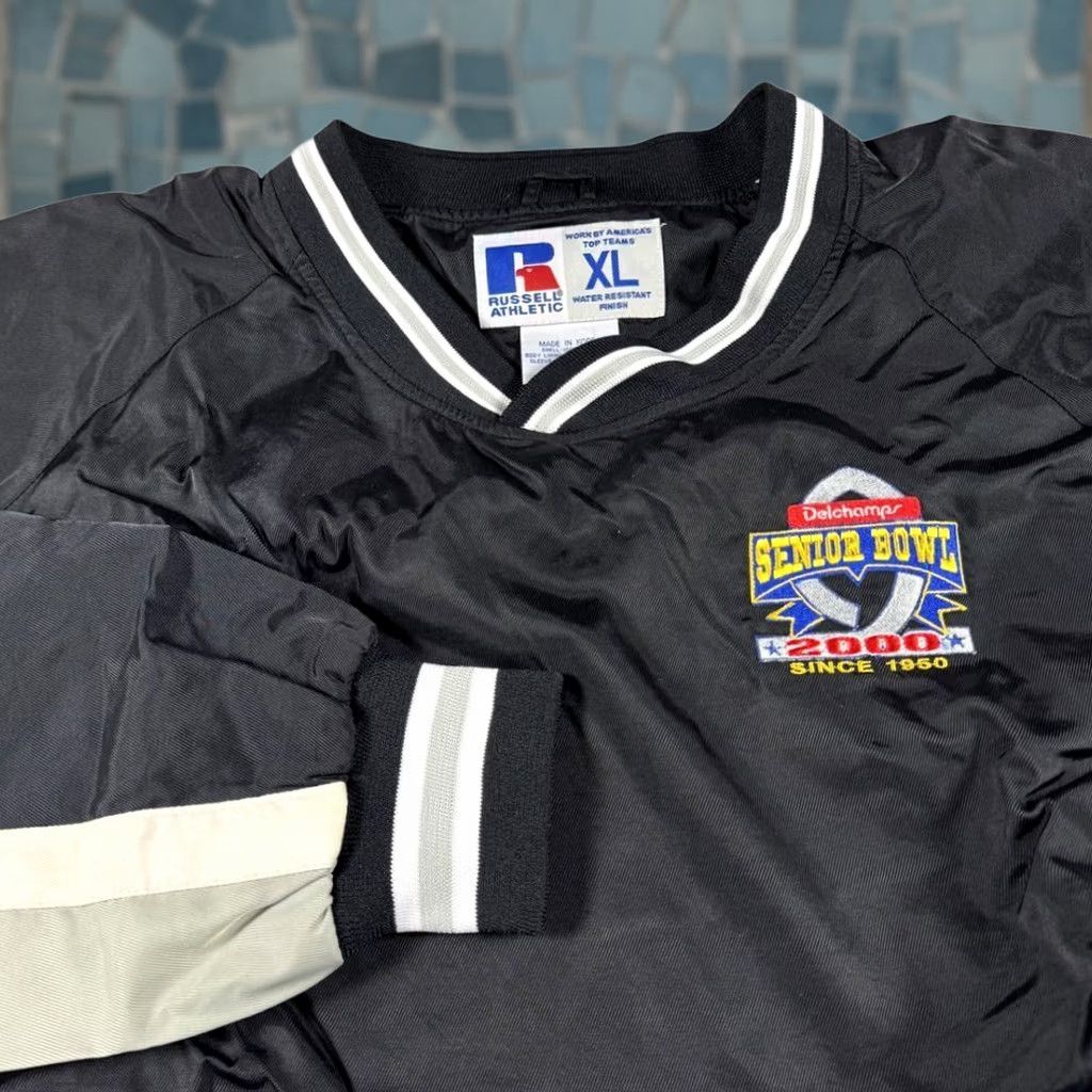 Russell Athletic VINTAGE Russell Athletic Windbreaker Mens XL Pockets Lined Water Resistant Bomber Nylon 100% Athletic Sports Jacket Size US XL / EU 56 / 4 - 1 Thumbnail