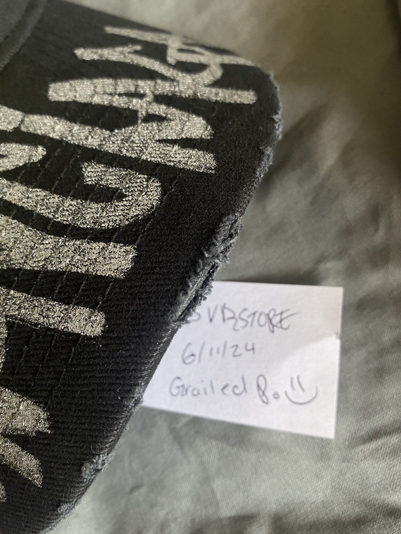【BALENCIAGA】Visor Cap バイザーキャップ Balenciaga Khaki Logo Visor Cap Balenciaga