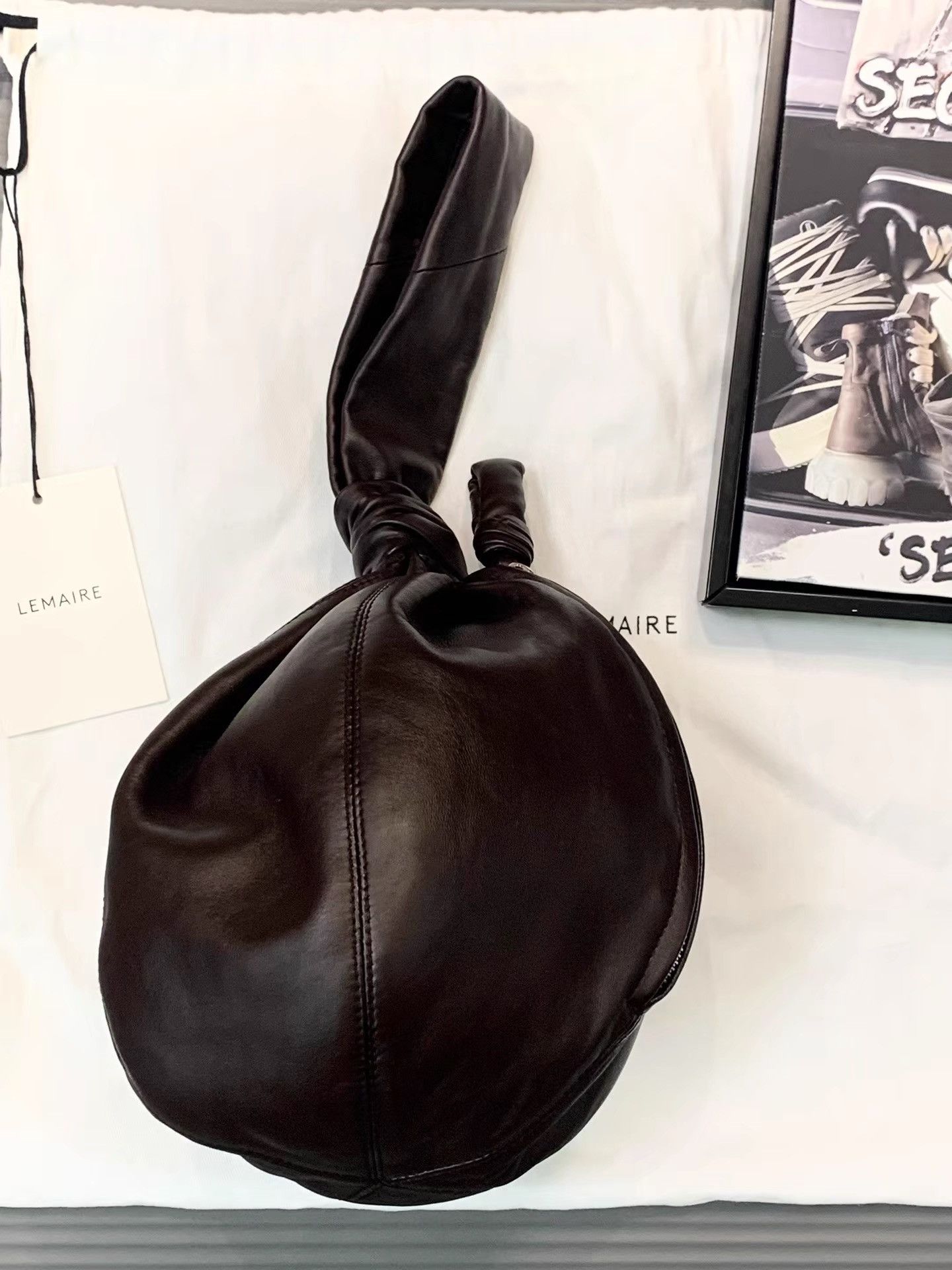 Lemaire Lemaire Discontinued Small Lambskin Round Tote K34 Size ONE SIZE - 1 Thumbnail