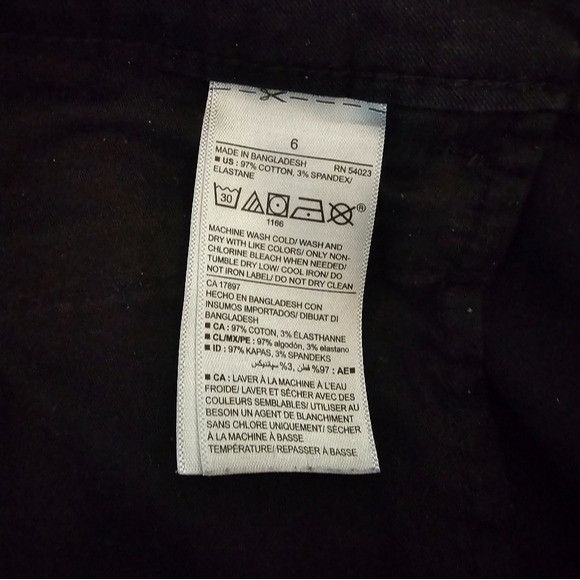 Old Navy OLD NAVY Pixie Mid Rise Black Women's Shorts Size 6 Size 28" / US 6 / IT 42 - 3 Thumbnail