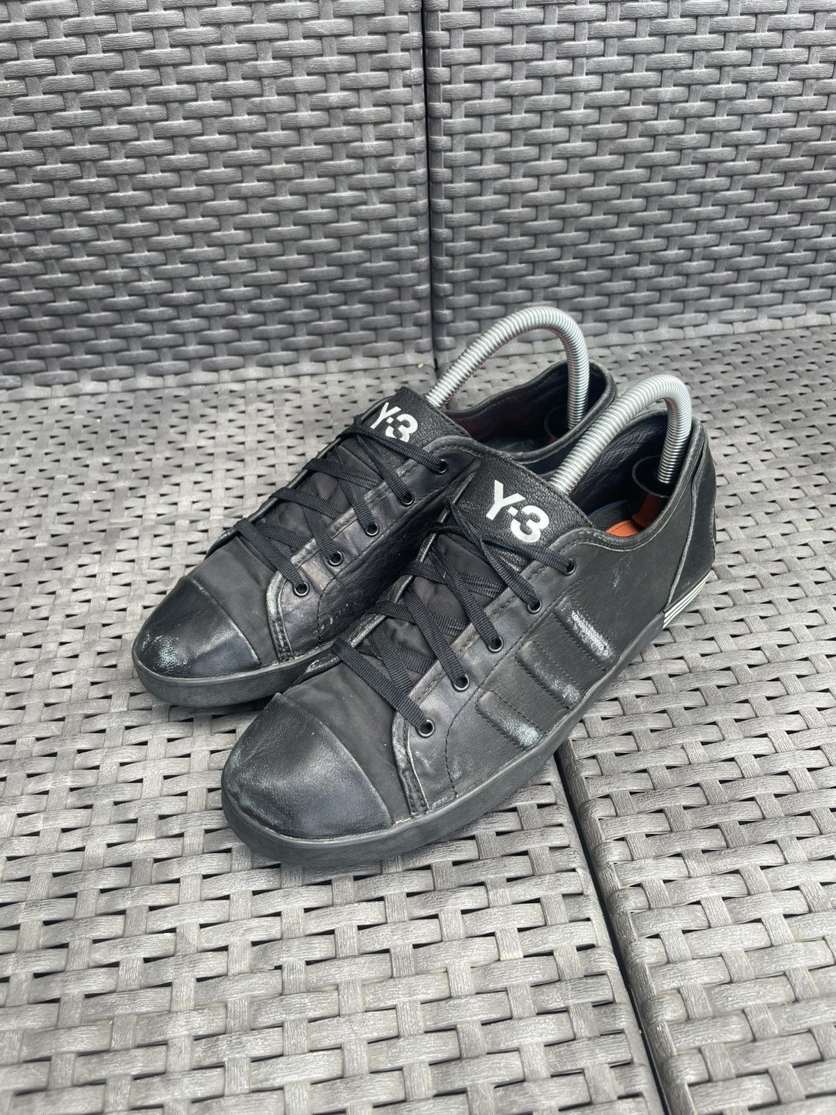 Yohji Yamamoto Rare Adidas Y3 Yohji Yamamoto low leather sneakers Size US 7.5 / EU 40-41 - 2 Thumbnail