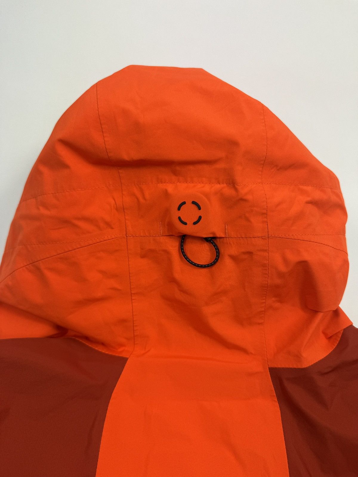 Nike ACG CHAIN OF CRATERS GORE-TEX WIND BREAKER Size US M / EU 48-50 / 2 - 3 Thumbnail
