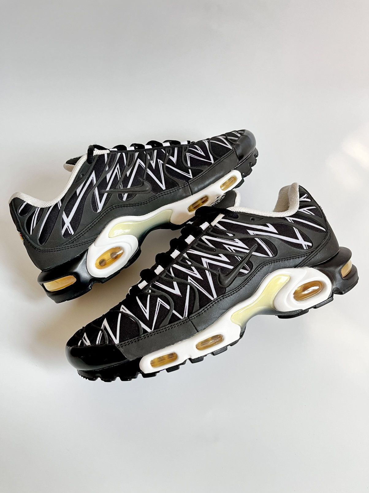 Nike Nike Air Max Plus Tn Shark (Black) Reflective Size US 11 / EU 44 - 7 Thumbnail