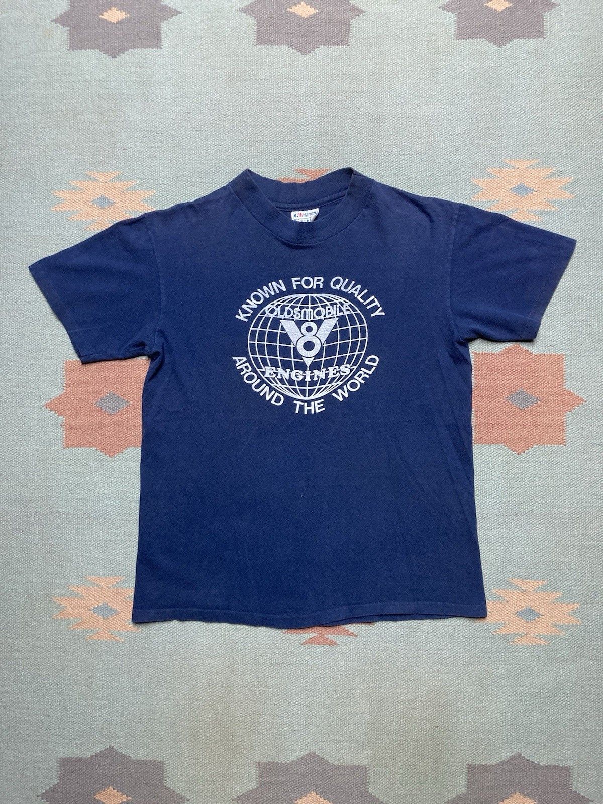 Vintage VTG 80s t shirt Oldsmobile Hanes single stitch V8 engines M Size US M / EU 48-50 / 2 - 1 Thumbnail