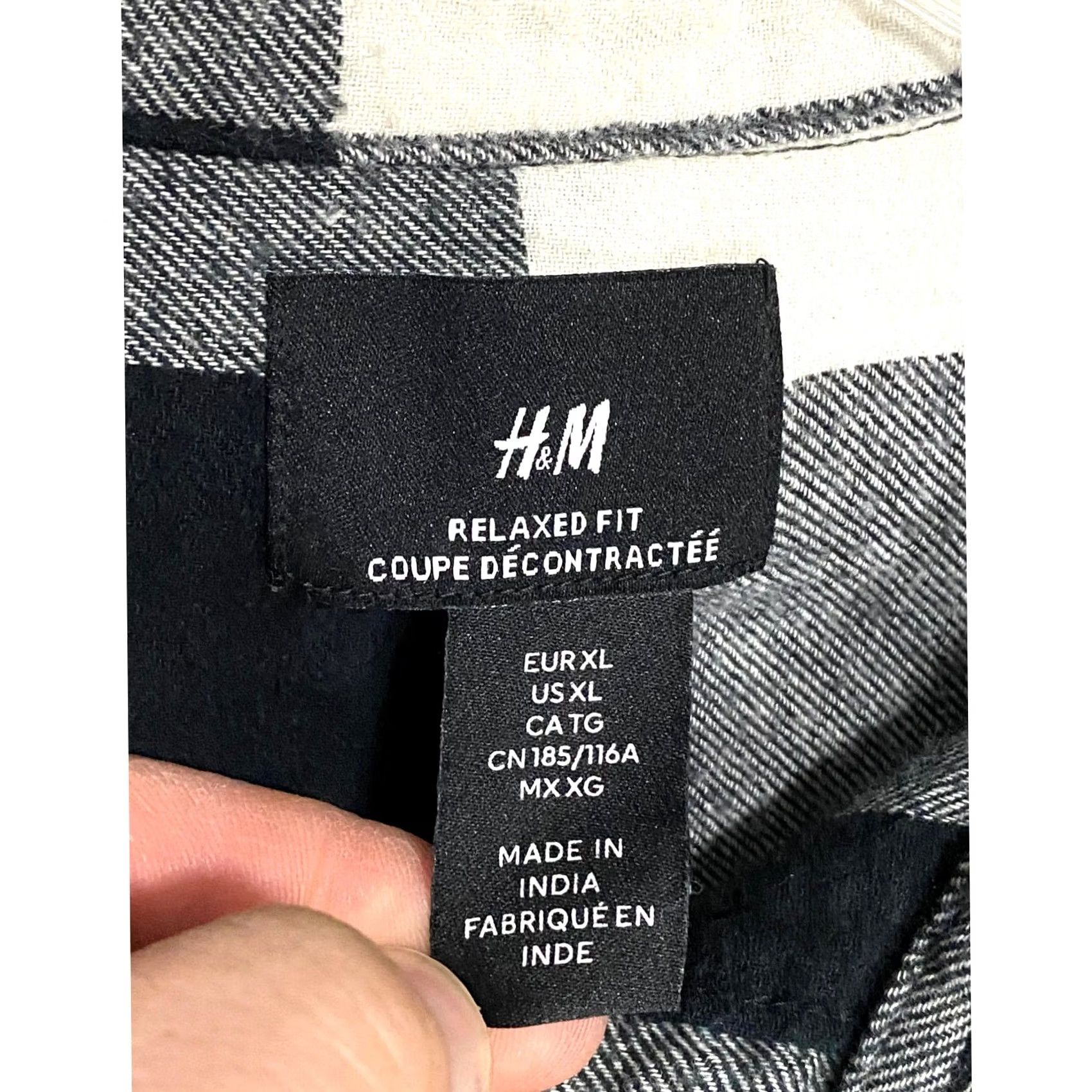 H&M H&M Black Buffalo Plaid Button Shirt Flannel Mens XL Relaxed Fit Buttons Up Casual Winter Fall Mens Size US XL / EU 56 / 4 - 4 Thumbnail