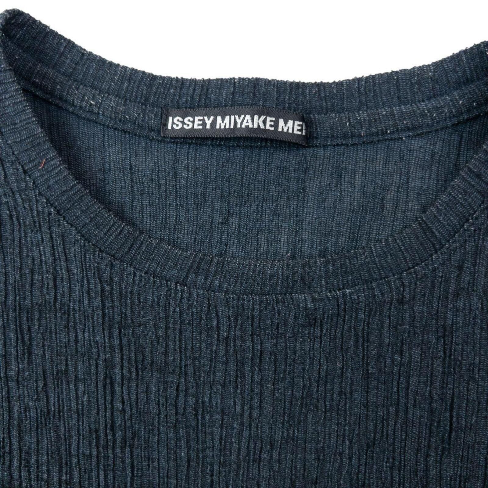 Issey Miyake Vintage 2000s Issey Miyake MEN Crinkle T Shirt Size S Size US S / EU 44-46 / 1 - 3 Thumbnail