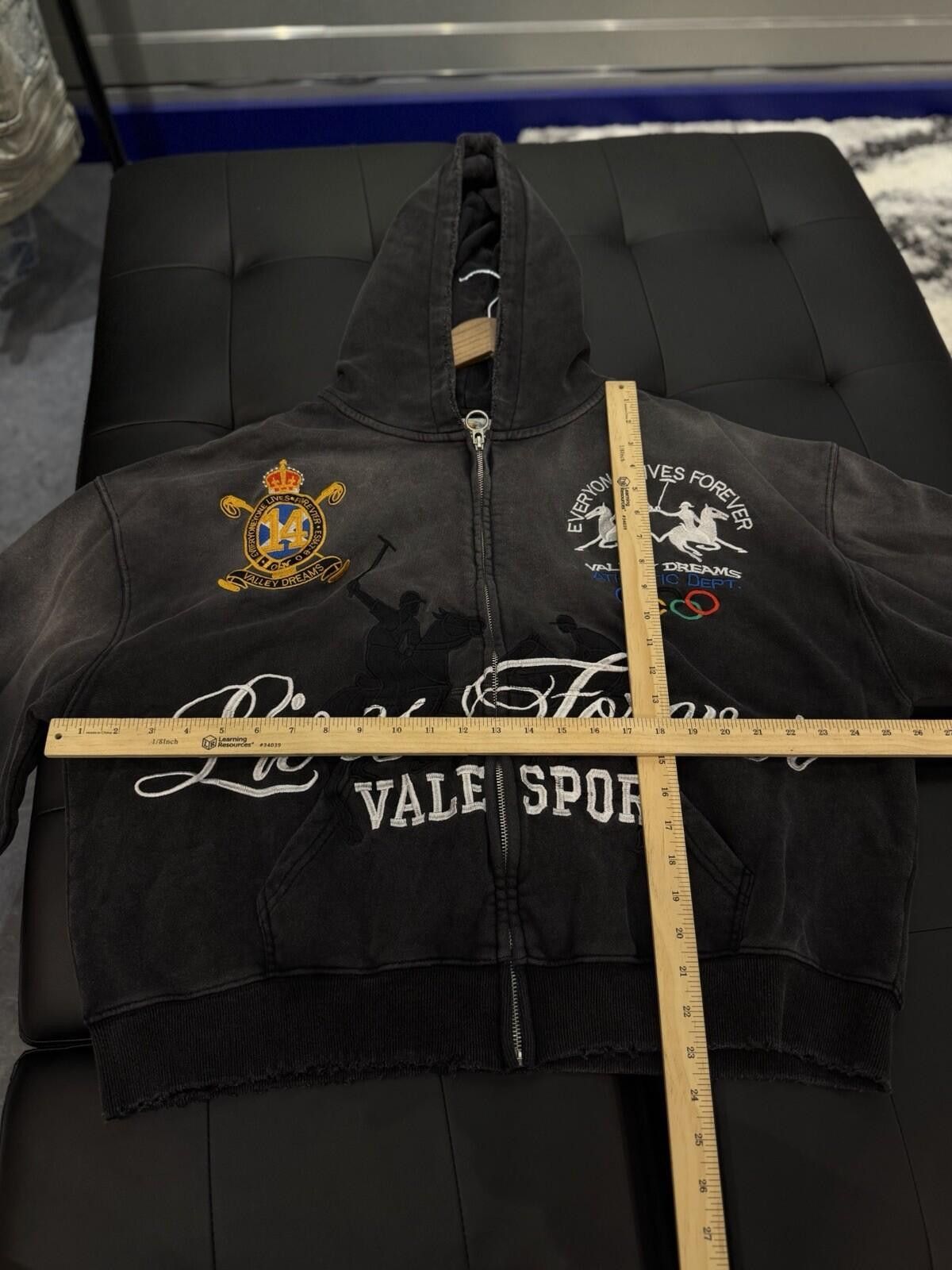 Vale XL - Vale Zip Up Black Hoodie Authentic Valley Vale Forever Size US XL / EU 56 / 4 - 11 Thumbnail