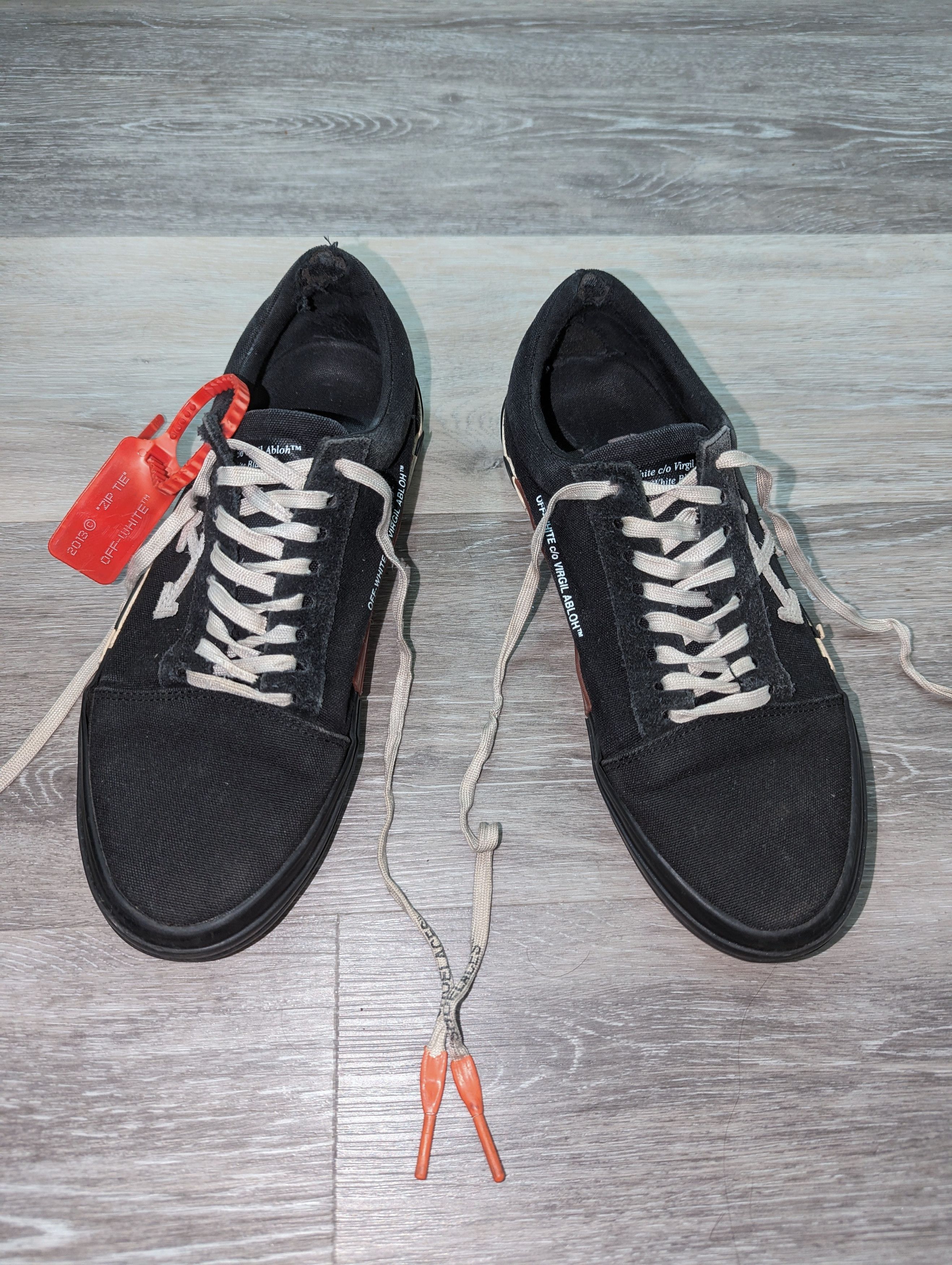 Vulcanized Canvas Off White Vulc Low Top Sneakers OFF-WHITE Vulc