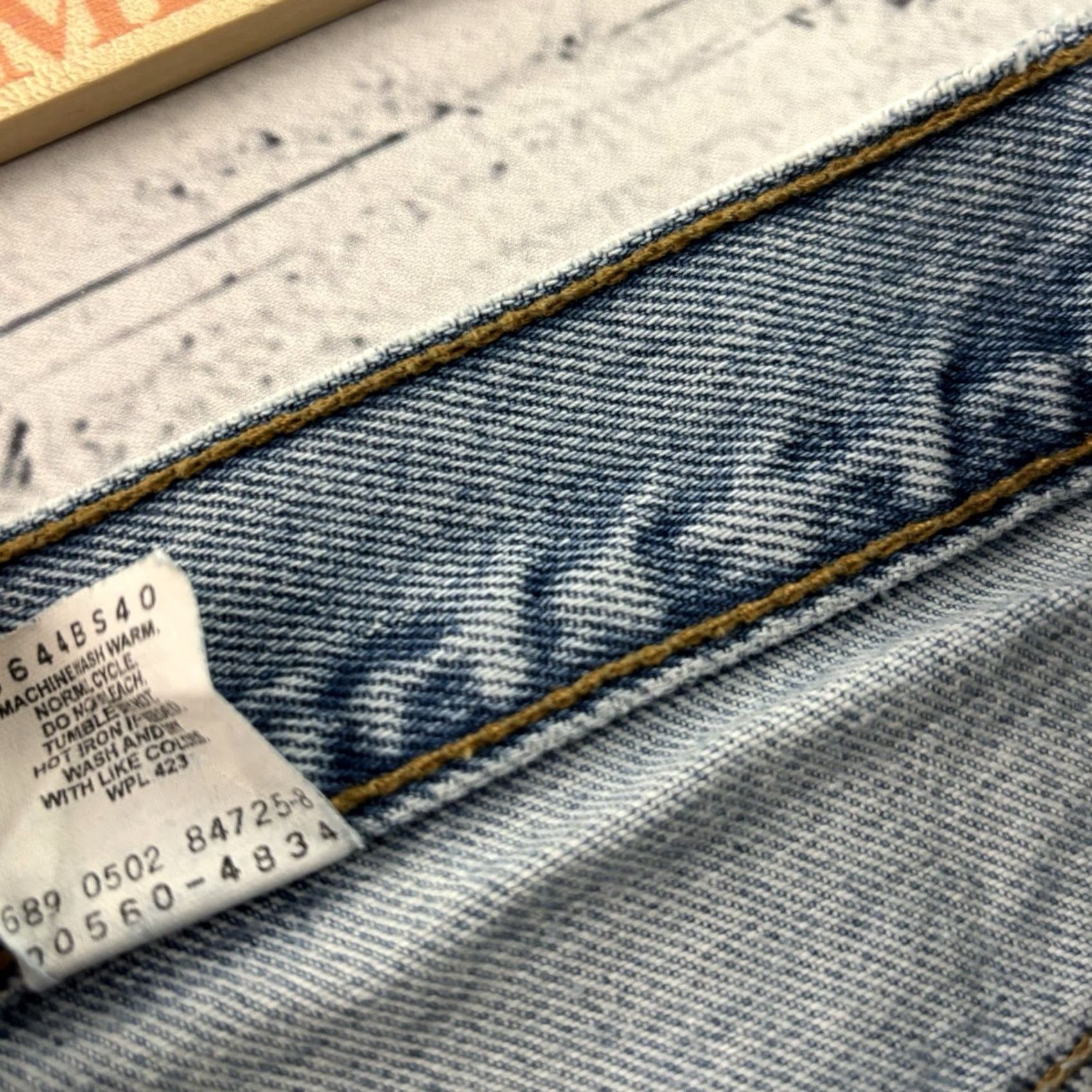 Levi's Vintage Levi's 560 Jeans Denim Blue 36x34 Mens Jeans Tapered Loose Fit 560 Levi's Blue Denim Jeans Mens 90s Size US 36 / EU 52 - 5 Thumbnail