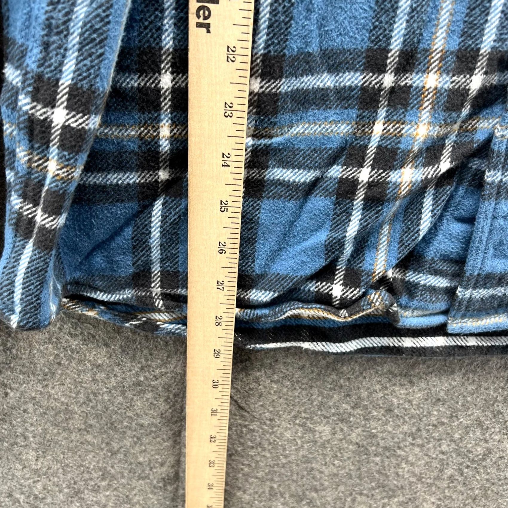 American Eagle Outfitters VINTAGE American Eagle Outfitters Shirt Men L Blue Plaid Flannel Button-Down Short Description not included Size US L / EU 52-54 / 3 - 6 Thumbnail