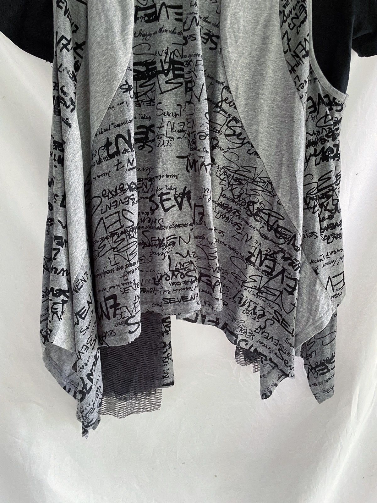 Beauty Beast 2 IN 1 SPINASH TEE + JAPANESE OUTER SOEN STREET STYLE Size US M / EU 48-50 / 2 - 8 Thumbnail