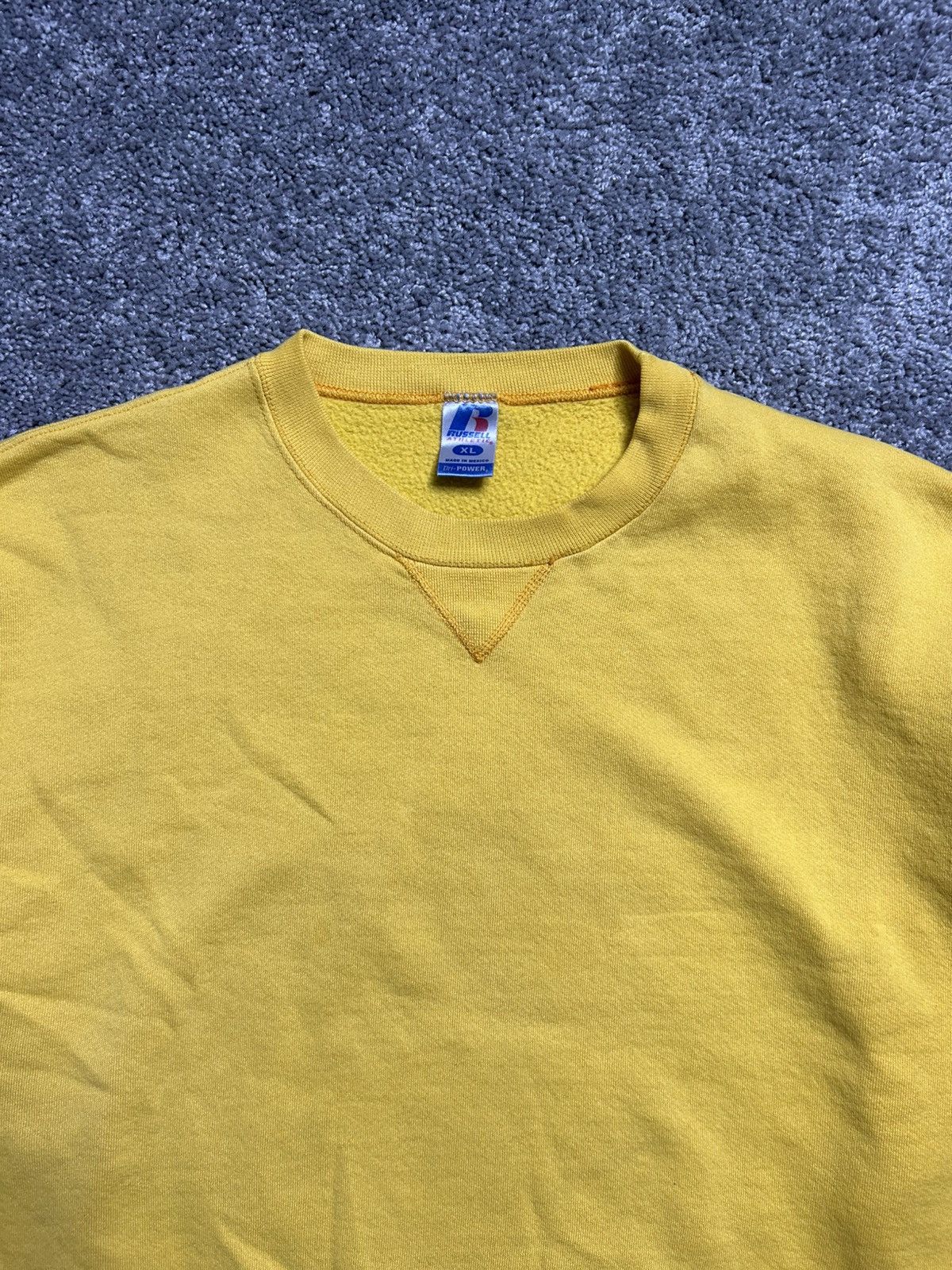 Russell Athletic × Vintage Vintage Russell Y2K Blank Crewneck Size US XL / EU 56 / 4 - 4 Thumbnail