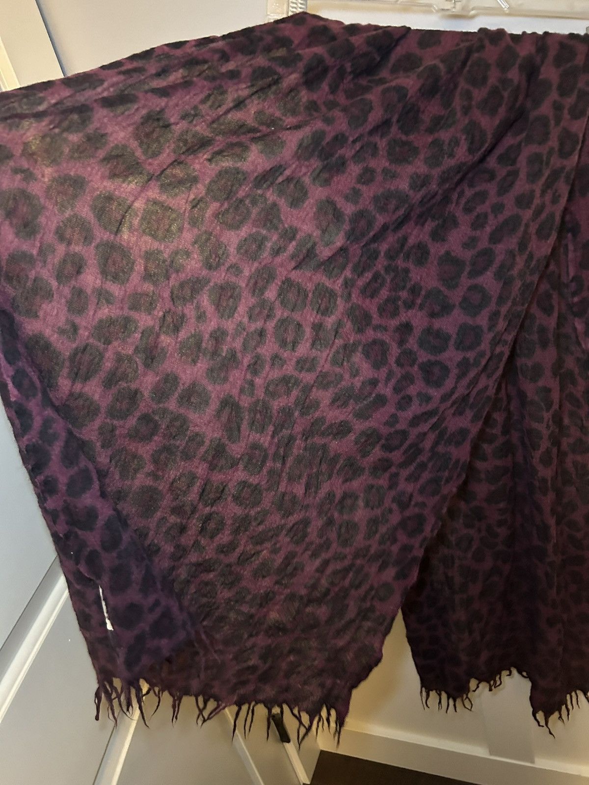 Vintage Vintage Wilfred 100% wool red leopard / cheetah scarf Size ONE SIZE - 6 Thumbnail