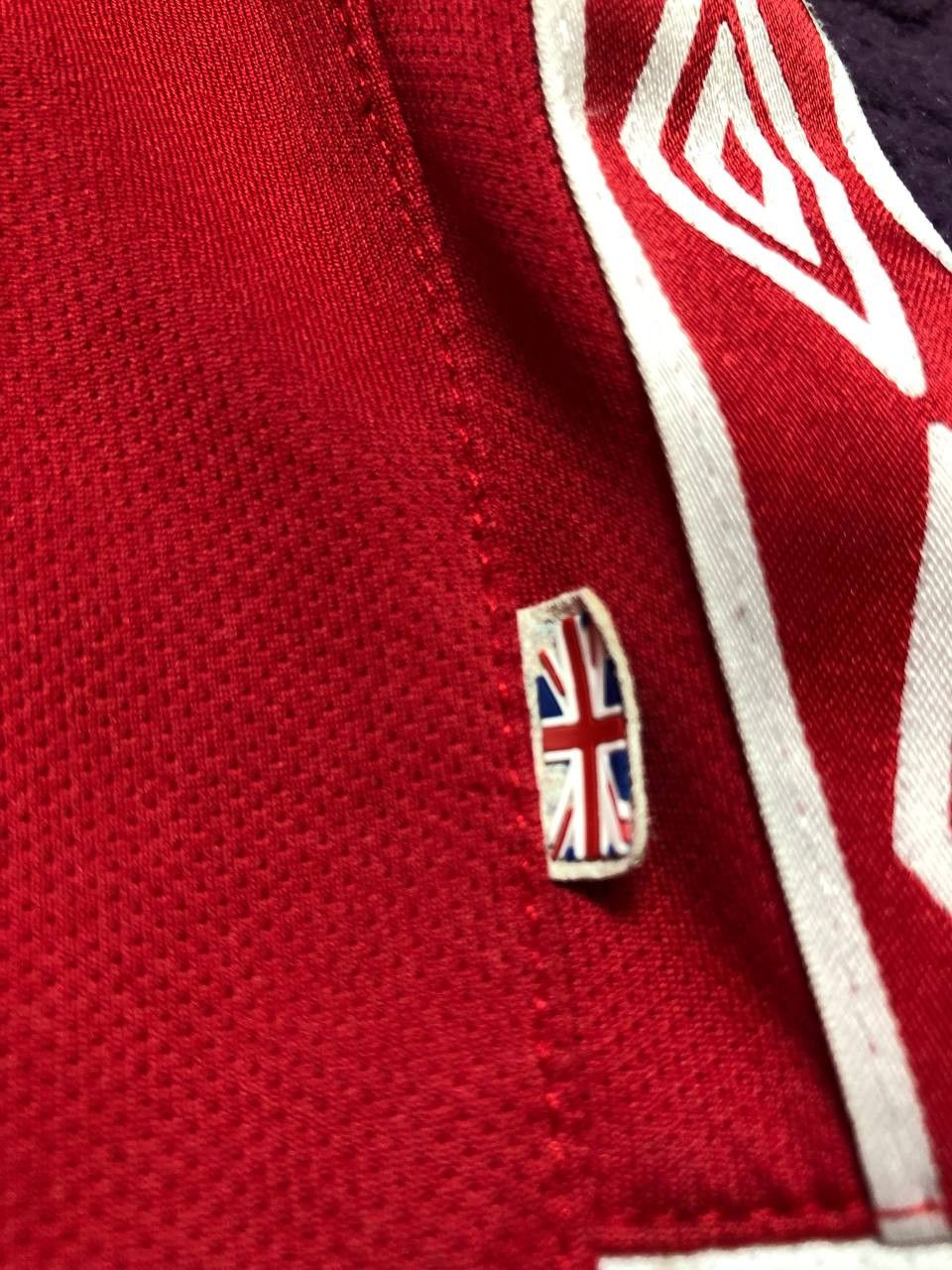 Umbro Vintage shorts red crazy Y2K big logo Umbro EUR 36 Size 36" / US 14 / IT 50 - 6 Thumbnail
