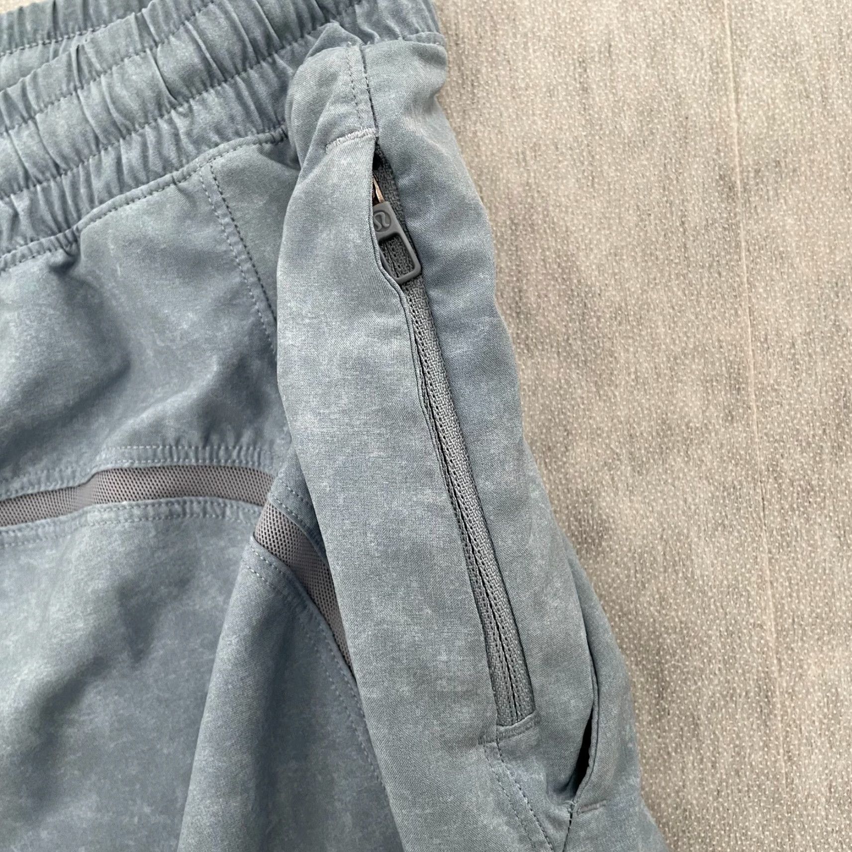 Lululemon Vintage Lululemon Pace Breaker Shorts Men Activewear Drawstring Size L Blue Size US 33 - 6 Thumbnail