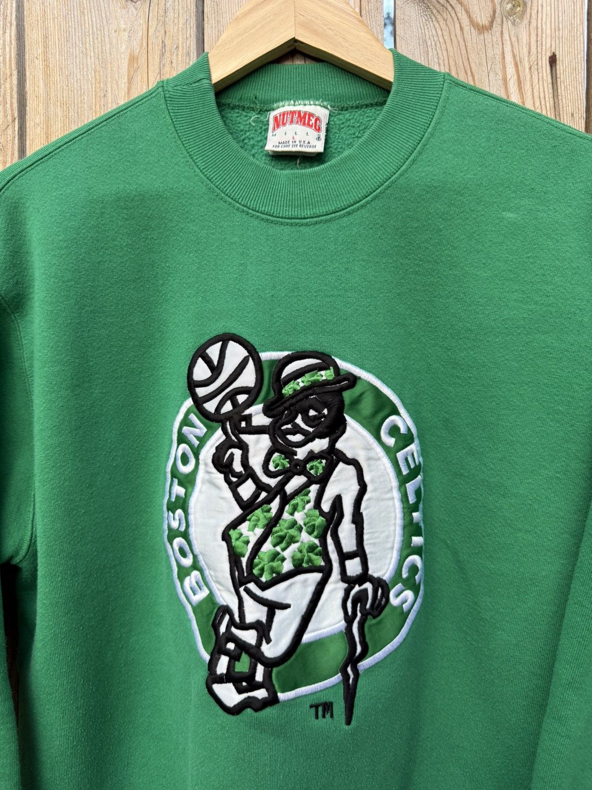 Nutmeg Vintage Nutmeg Mills Boston Celtics Crewneck Men Large 90s Size US L / EU 52-54 / 3 - 4 Thumbnail