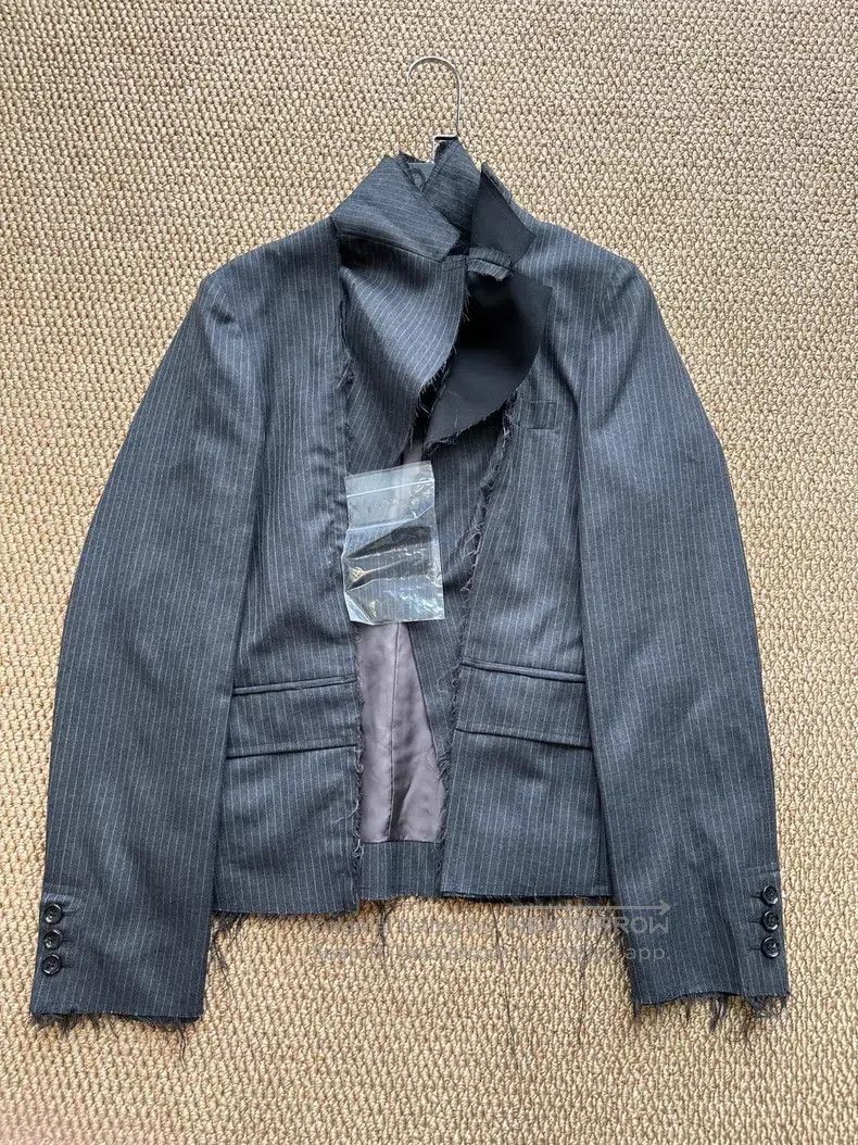 Comme des Garcons Comme Des Garcons Gray striped frayed deconstructed suit c Size M / US 6-8 / IT 42-44 - 1 Thumbnail