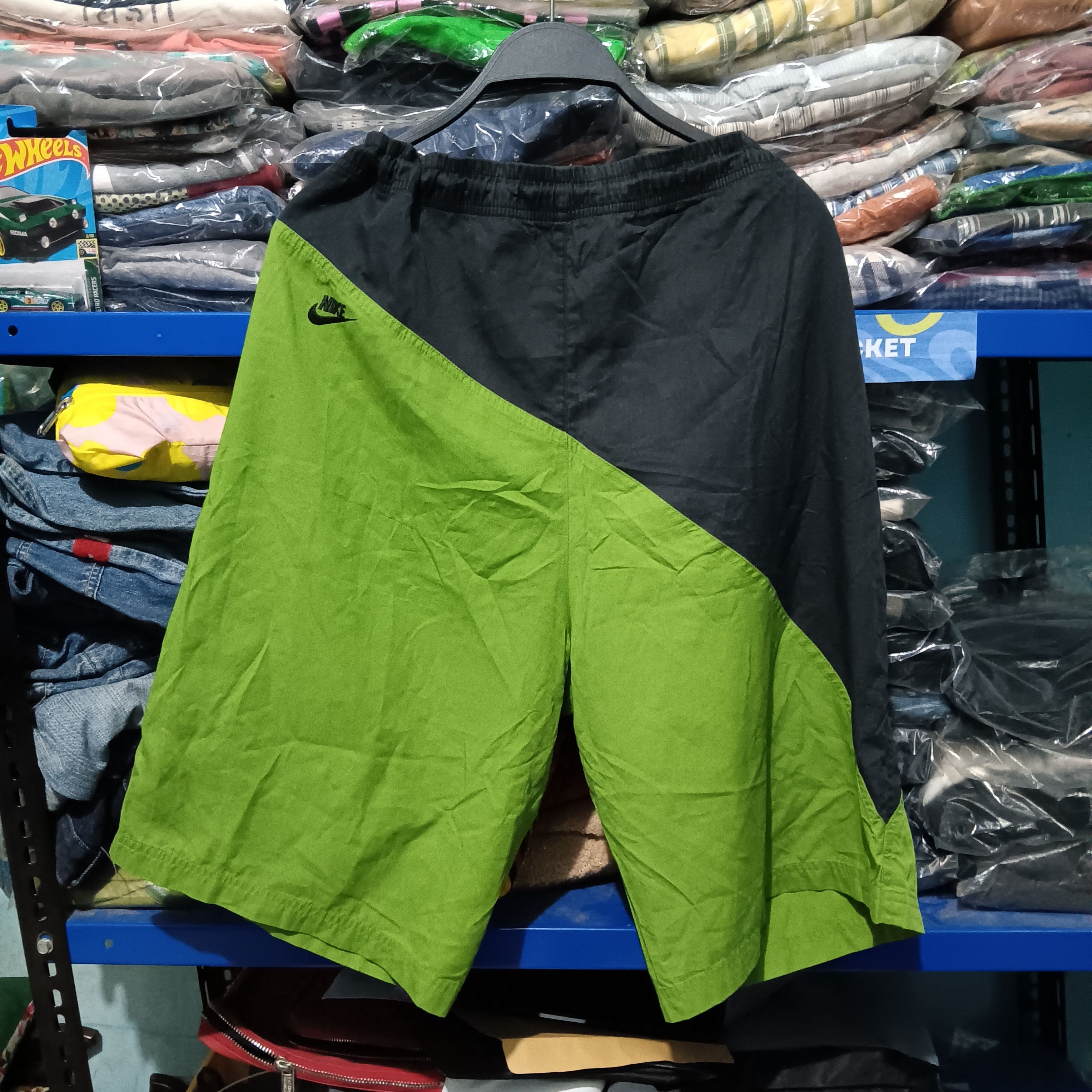 Nike Vintage Nike Air jordan Short pants Size US 36 / EU 52 - 3 Thumbnail