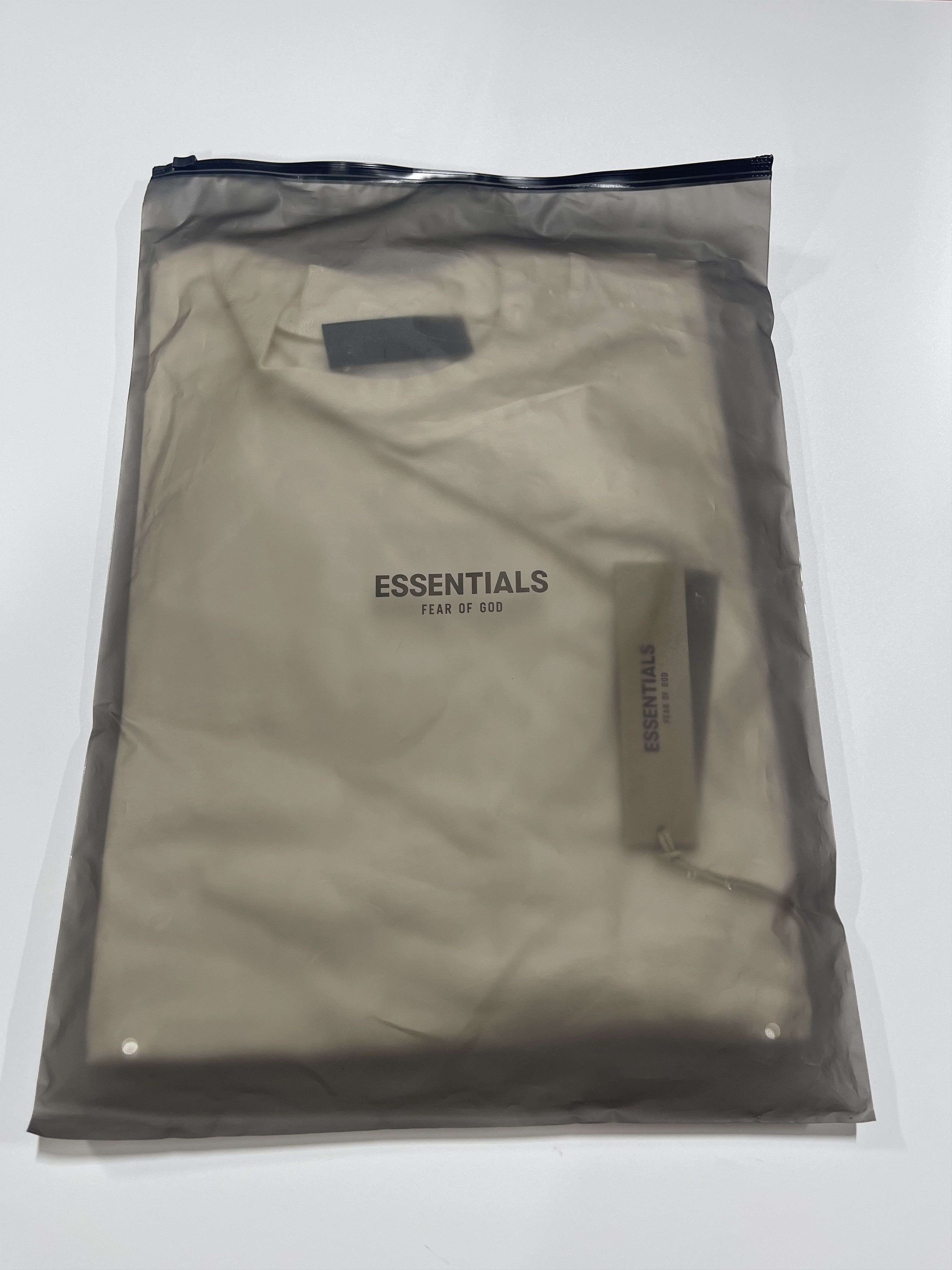 Fear of God 🔥 Fear of God Essentials T-shirt Cloud Dance Sz (XL) Size US XL / EU 56 / 4 - 3 Thumbnail
