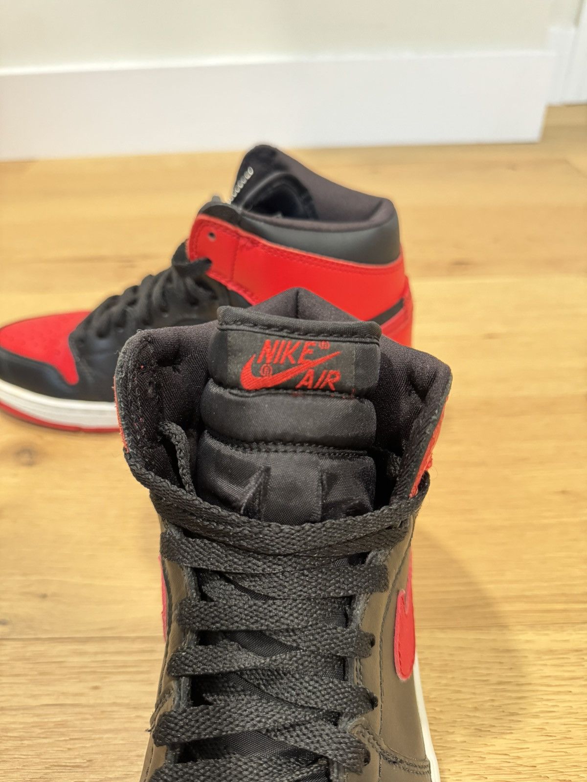 Jordan Brand × Nike Jordan I Black/Varsity Red Bred size 9. VNDS Size US 9 / EU 42 - 12 Thumbnail