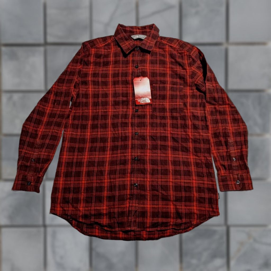 The North Face NWT The North Face The North Shirt Womens M Red Plaid Flannel Long Sleeve Button Up Boyfriend Shirt Mens Womens Size M / US 6-8 / IT 42-44 - 1 Thumbnail