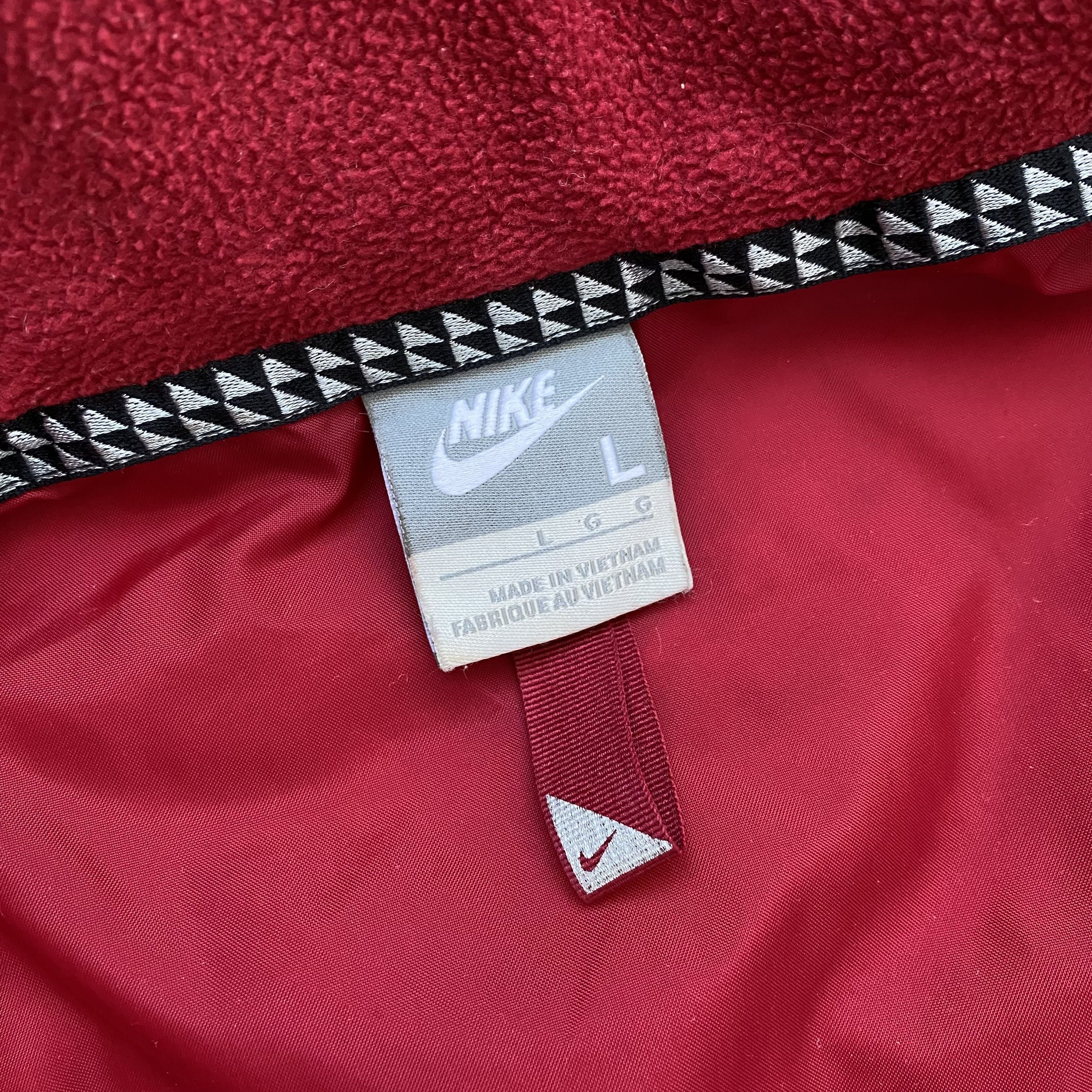 Nike Vintage 90s Nike Puffer Jacket Silver Tag Big Swoosh Size US L / EU 52-54 / 3 - 7 Thumbnail