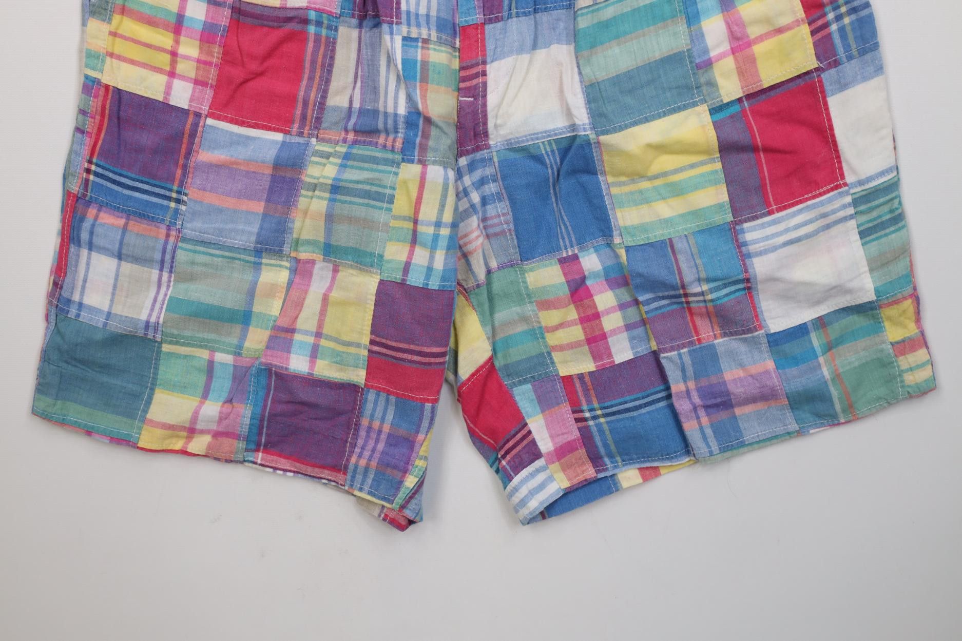 Izod Vintage 90s Izod Rainbow Madras Plaid Golf Chino Shorts Size US 32 / EU 48 - 4 Thumbnail